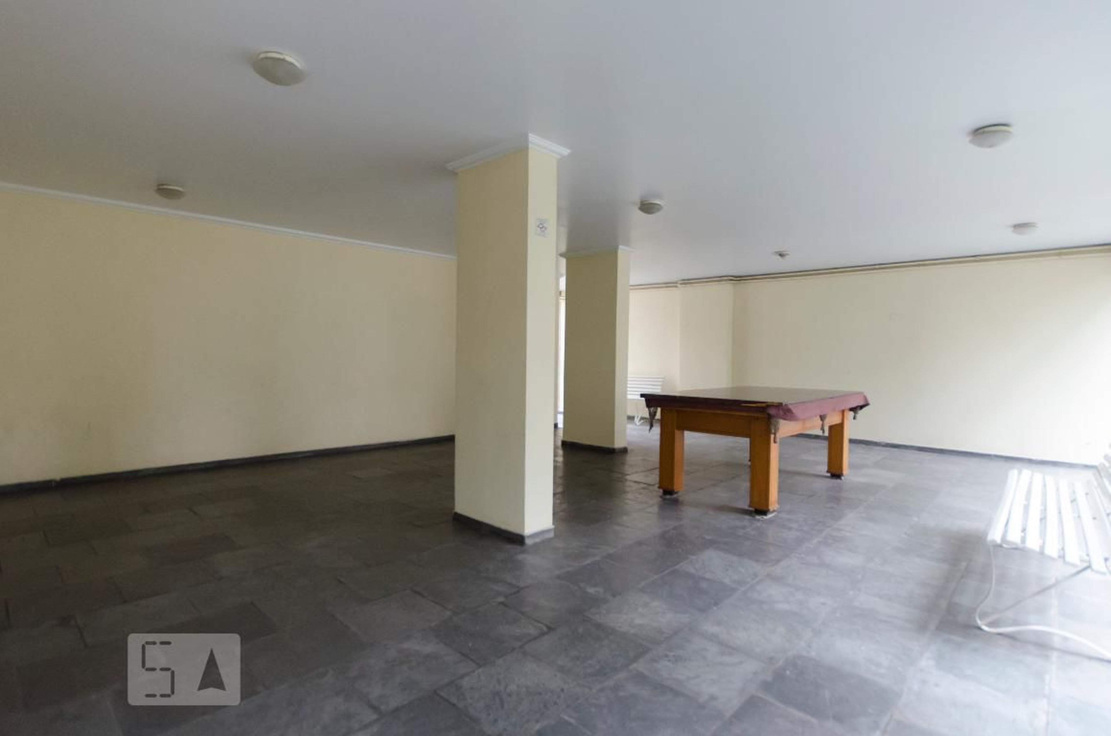 Salão de jogos - Flavia Maria