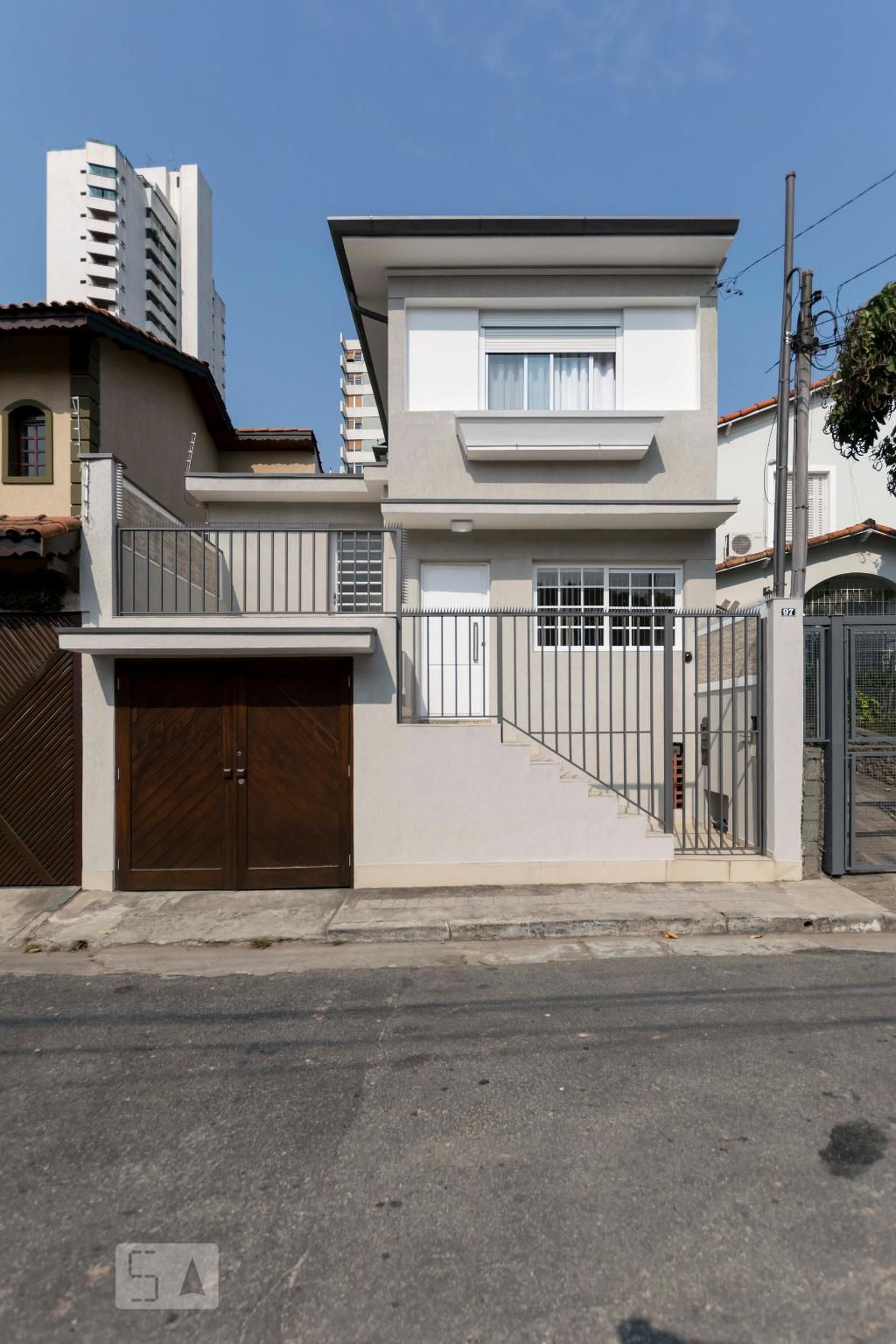 Fachada Condomínio em Rua Anadia, 97