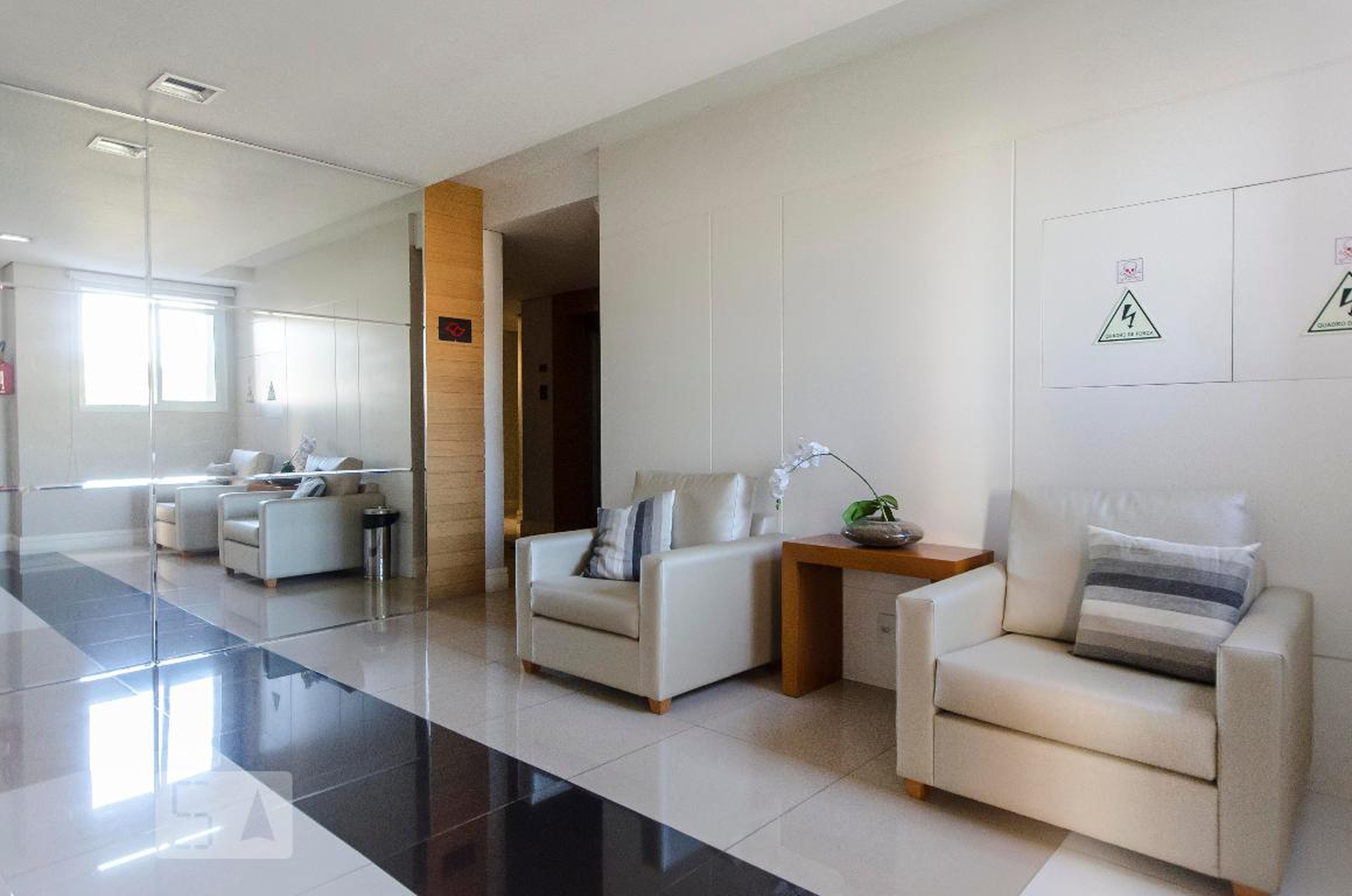 Hall de entrada - Pateo Mondrian
