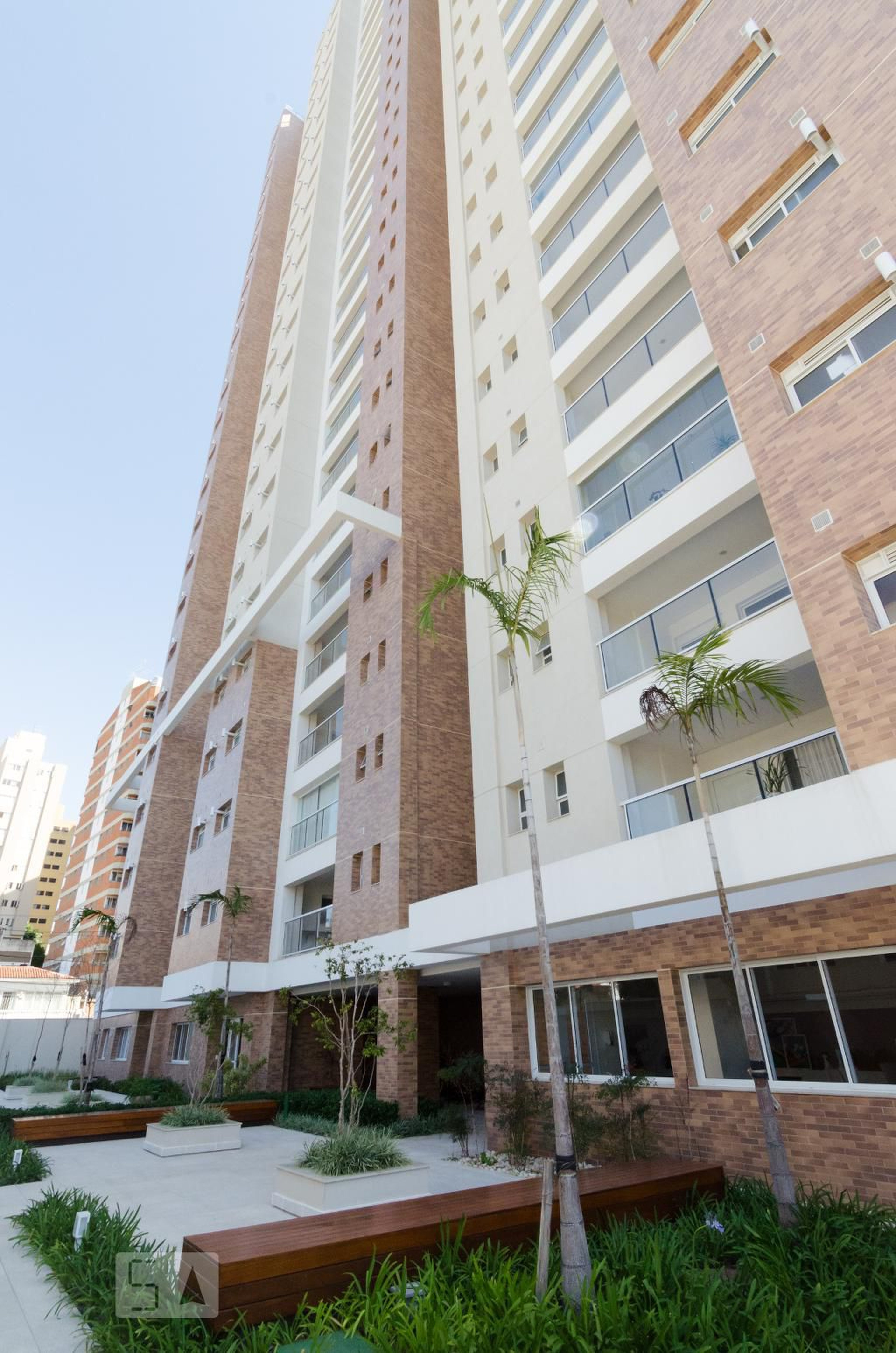 Fachada do prédio Condomínio Wide Cambui