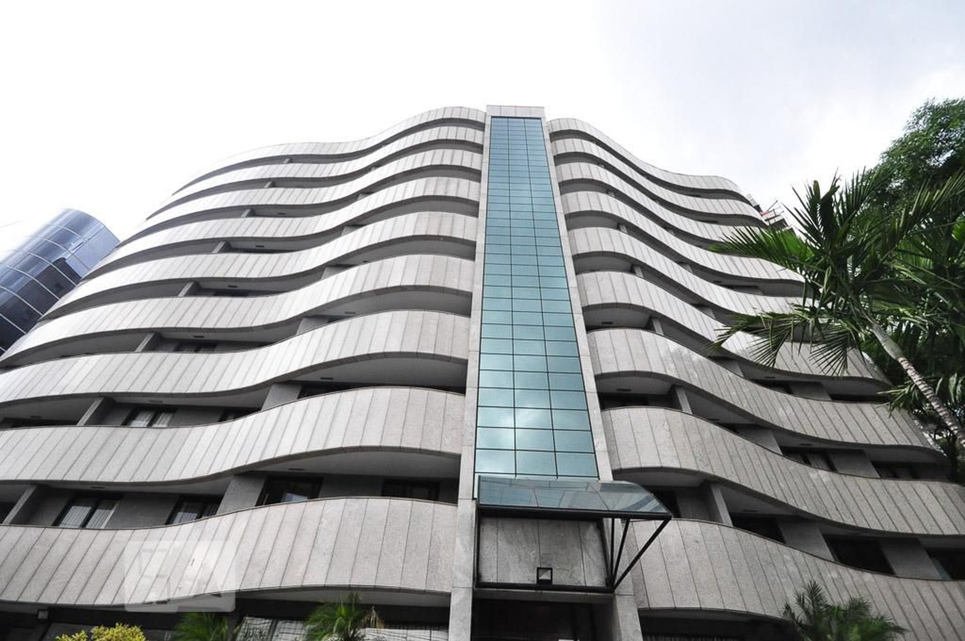 fachada Condomínio em Rua Roquete Pinto, 9