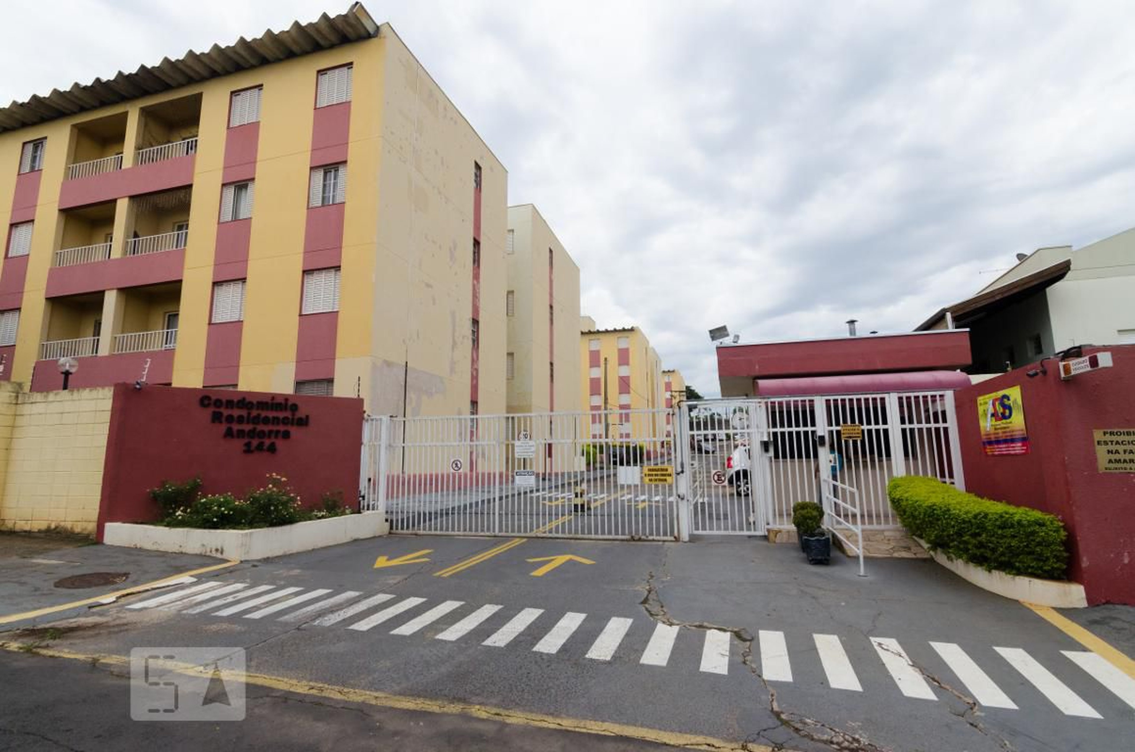 Fachada do prédio Condomínio Andorra