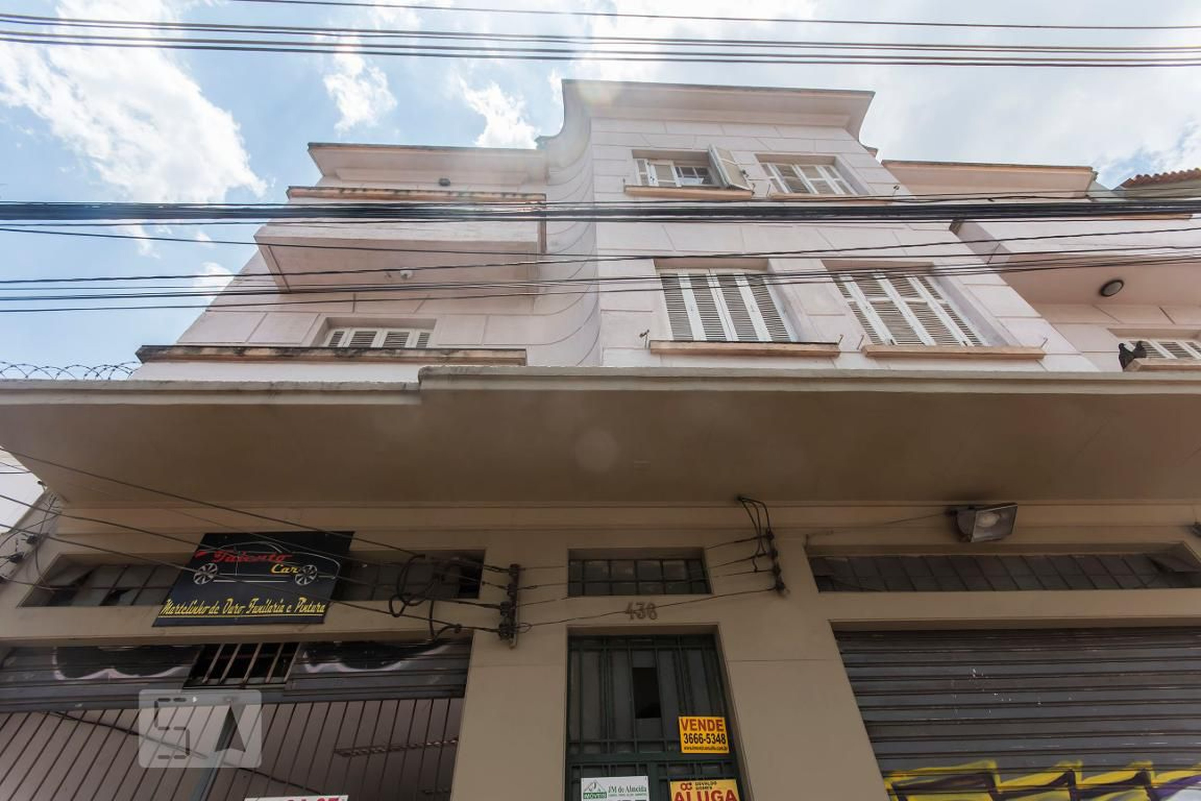 Fachada Condomínio em Rua Barra Funda, 436