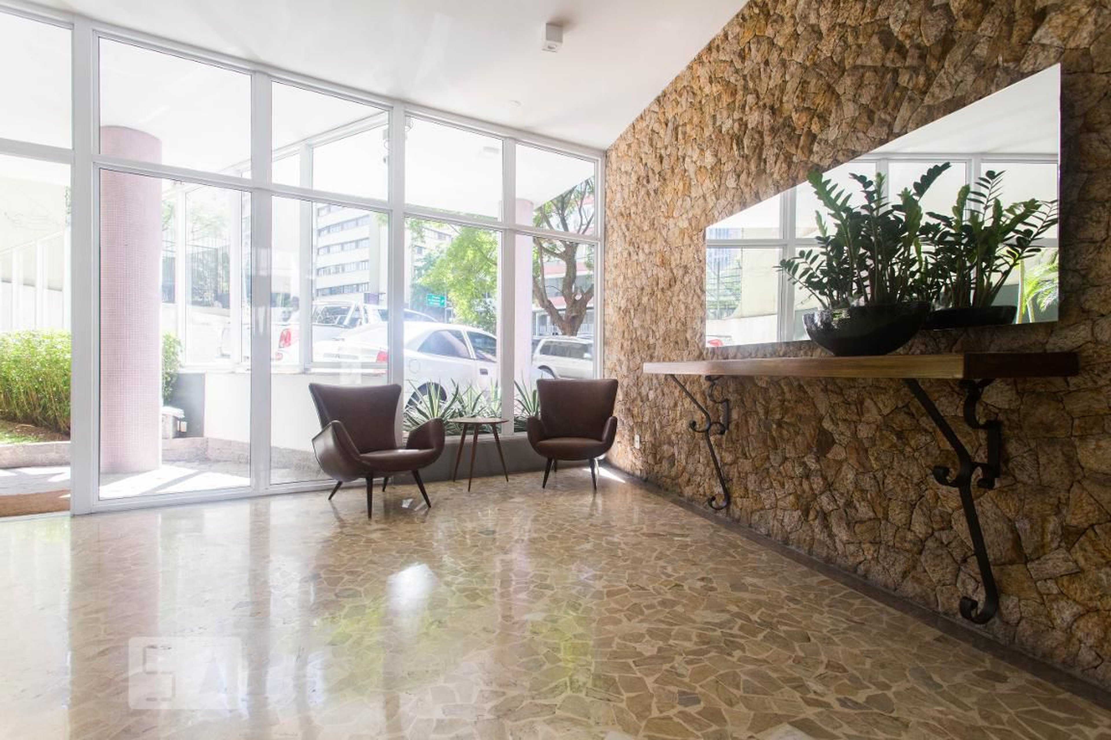 Hall - Santa Arminda