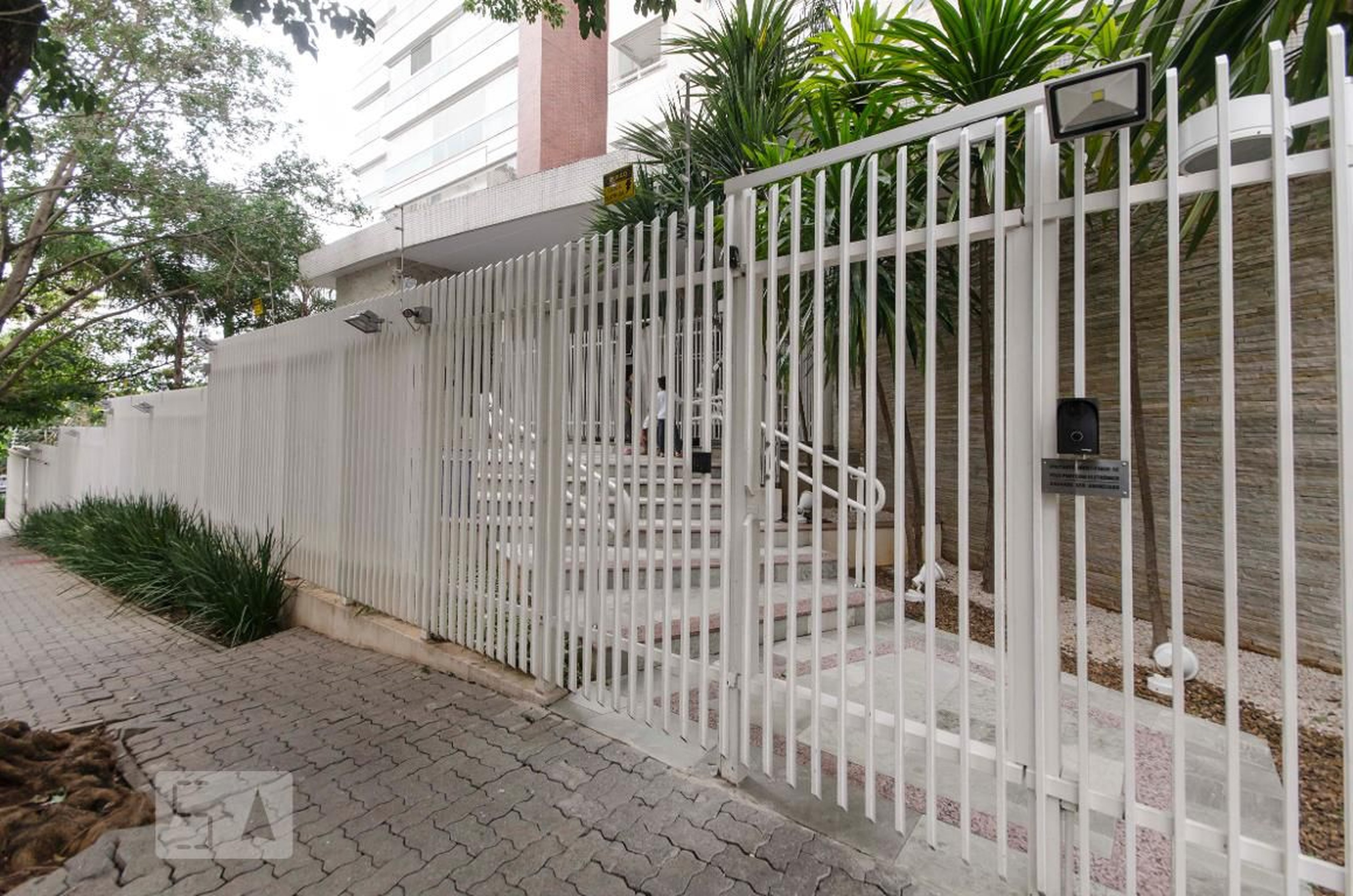 Fachada Condomínio Parallèle