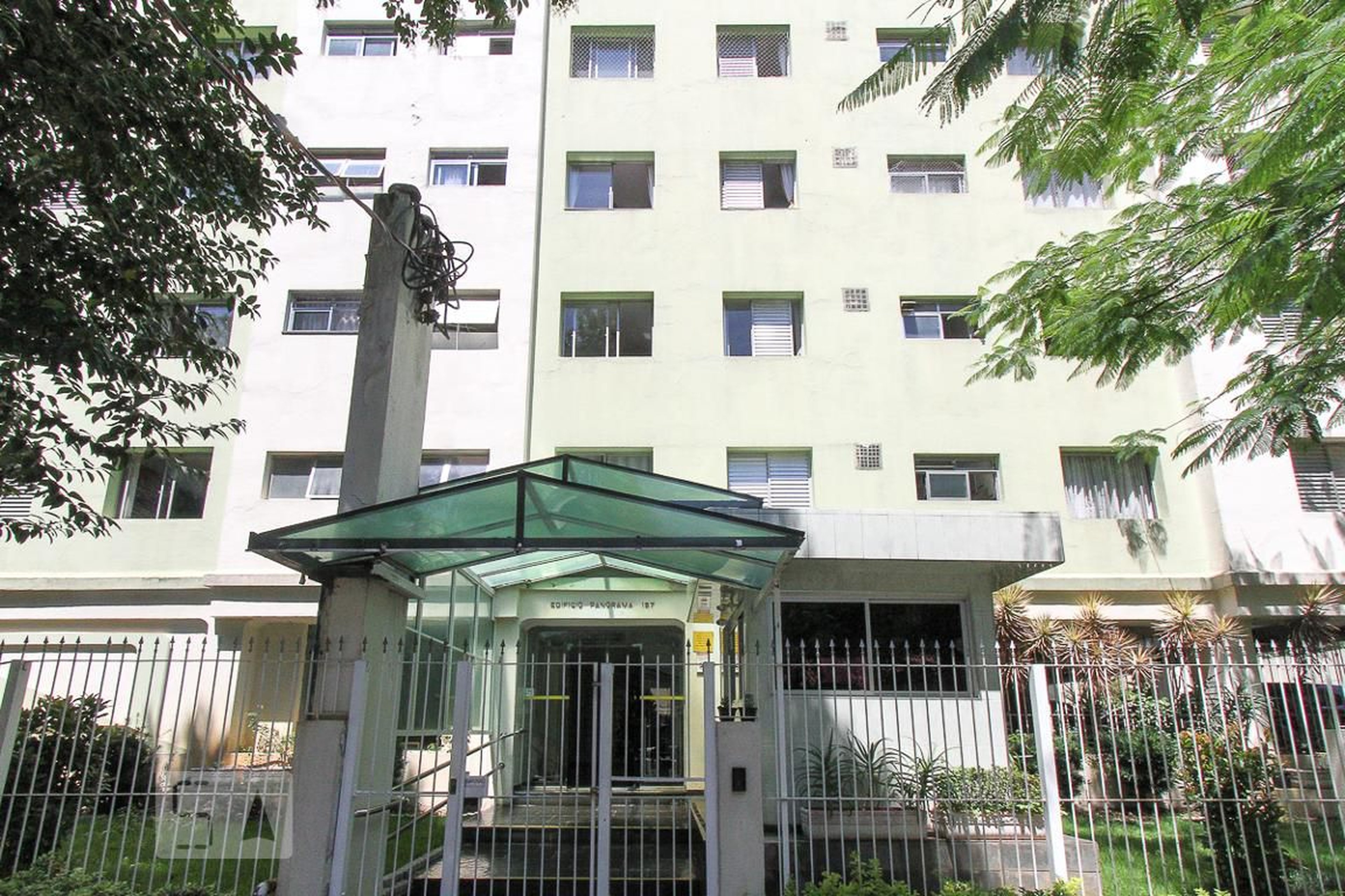 Fachada Condomínio em Rua Santo Elias, 137