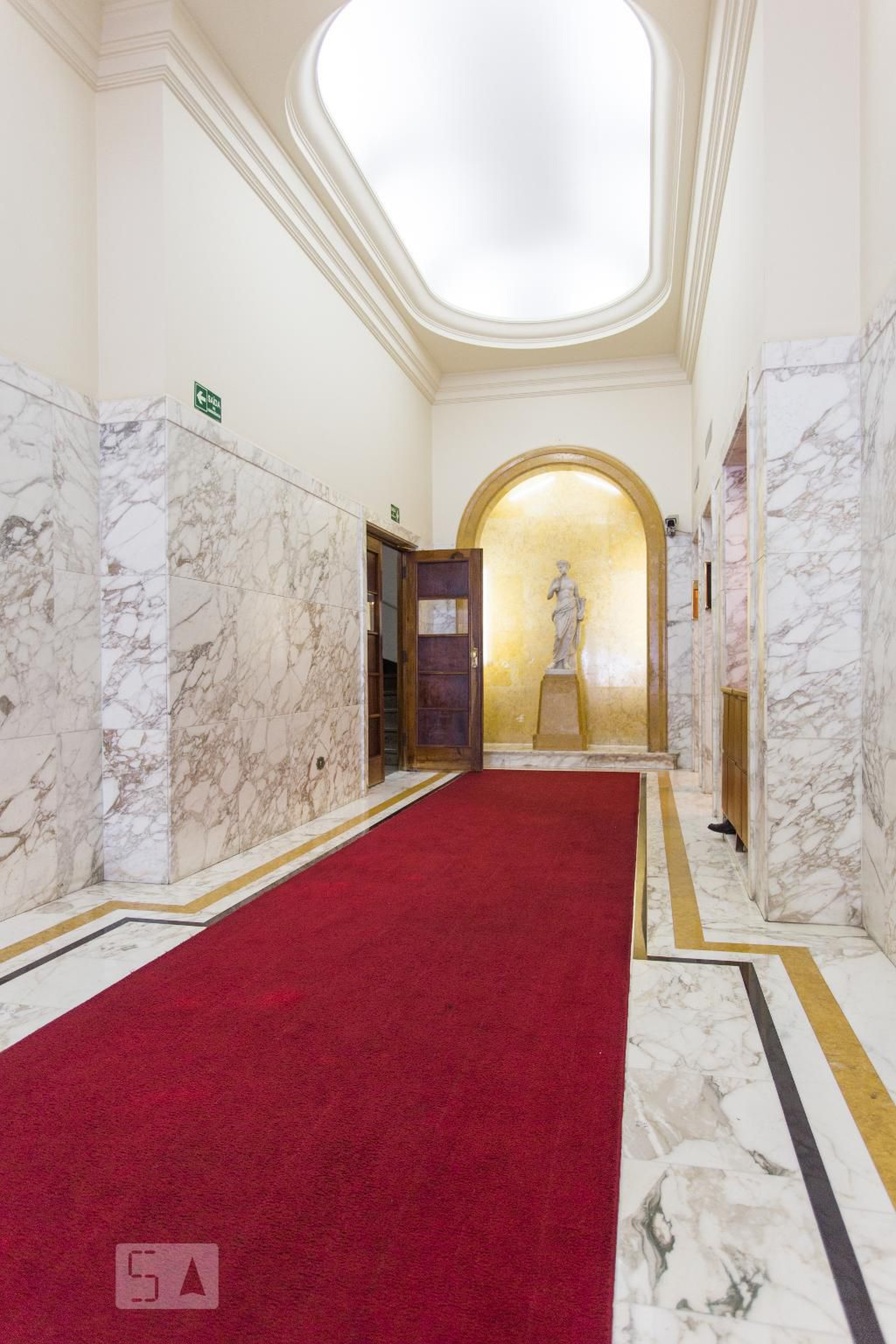 Hall - Santa Virgilia