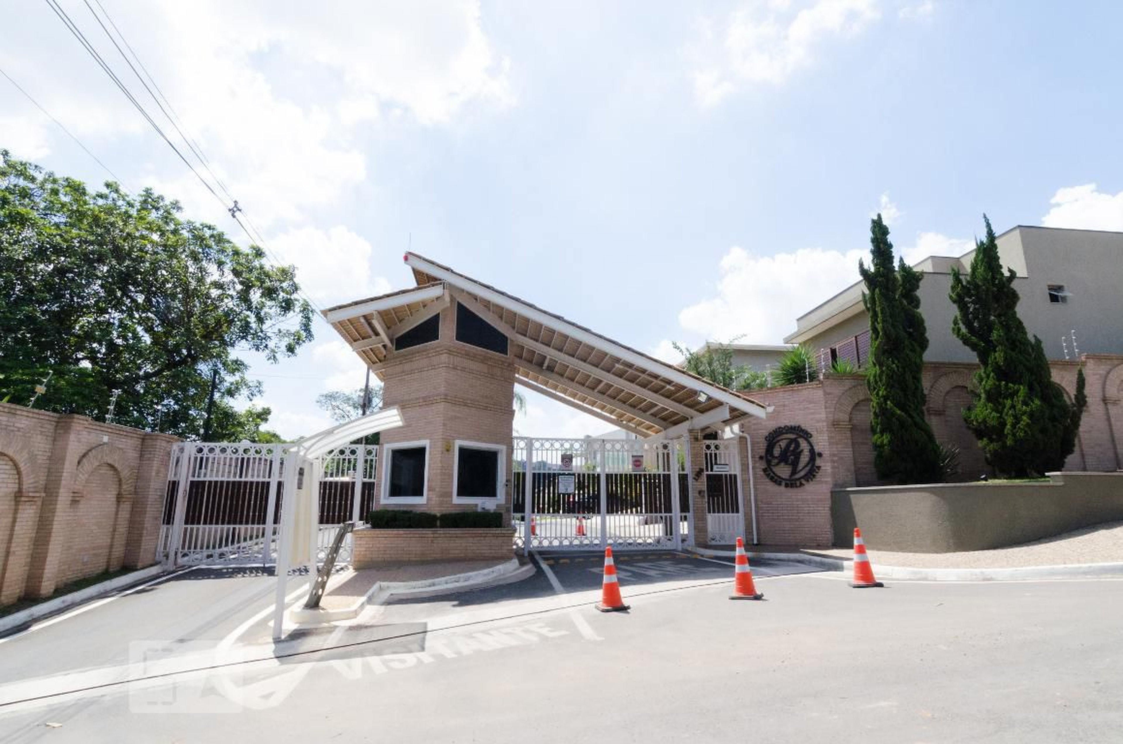 Fachada do condomínio Condomínio Haras Bela Vista