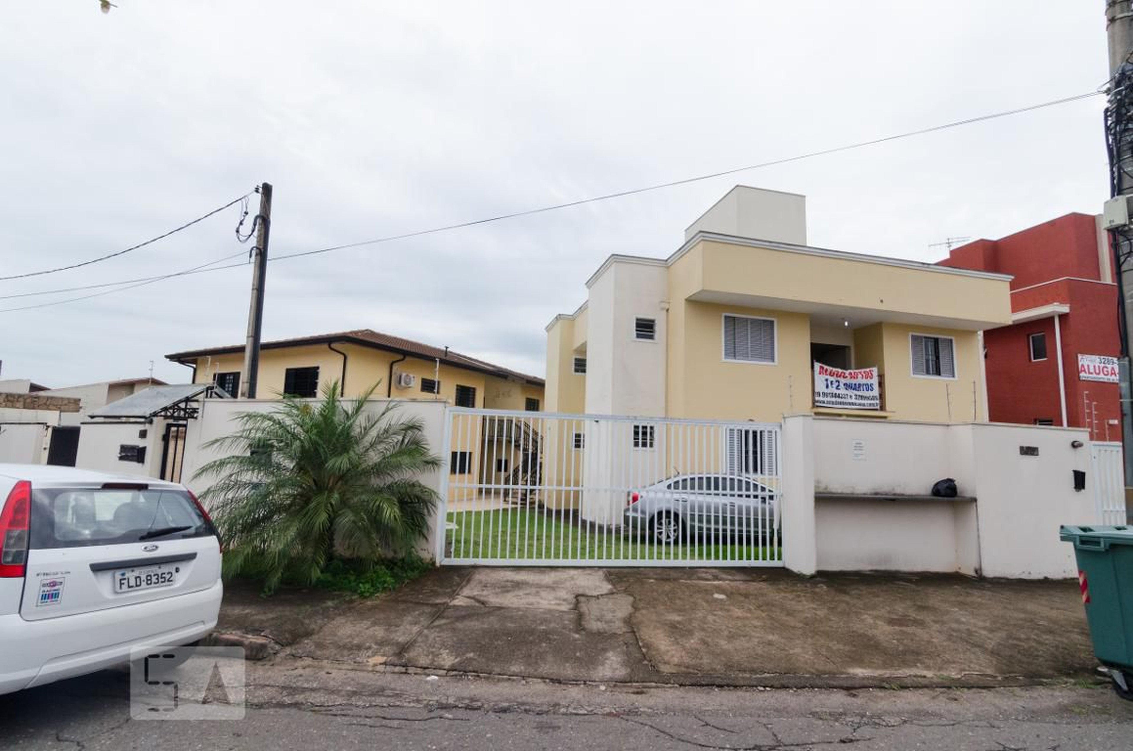 Fachada Condomínio em Rua Benedicto Aristides Ribeiro, 21