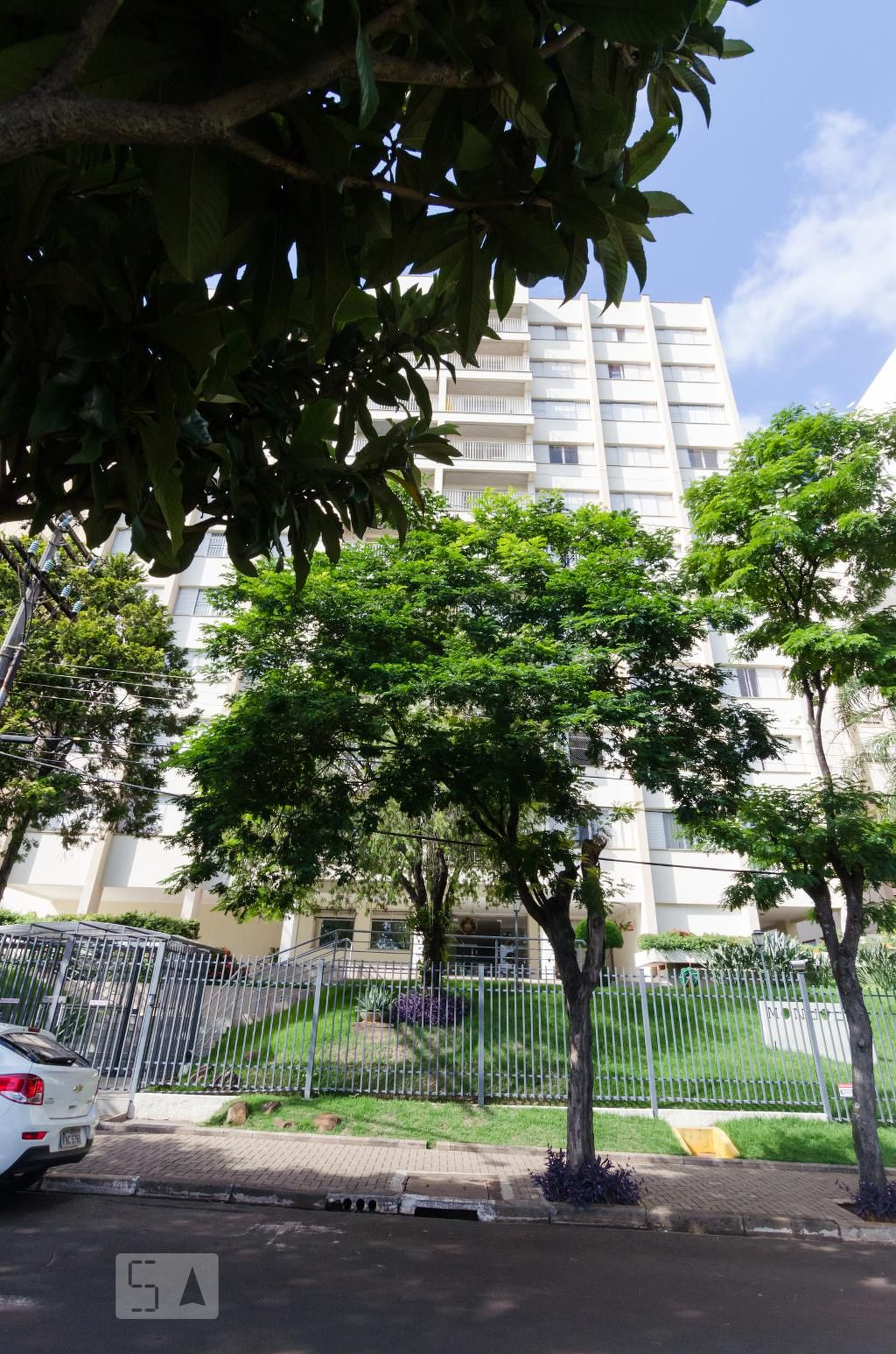 Fachada do condomínio Condomínio Monjolo