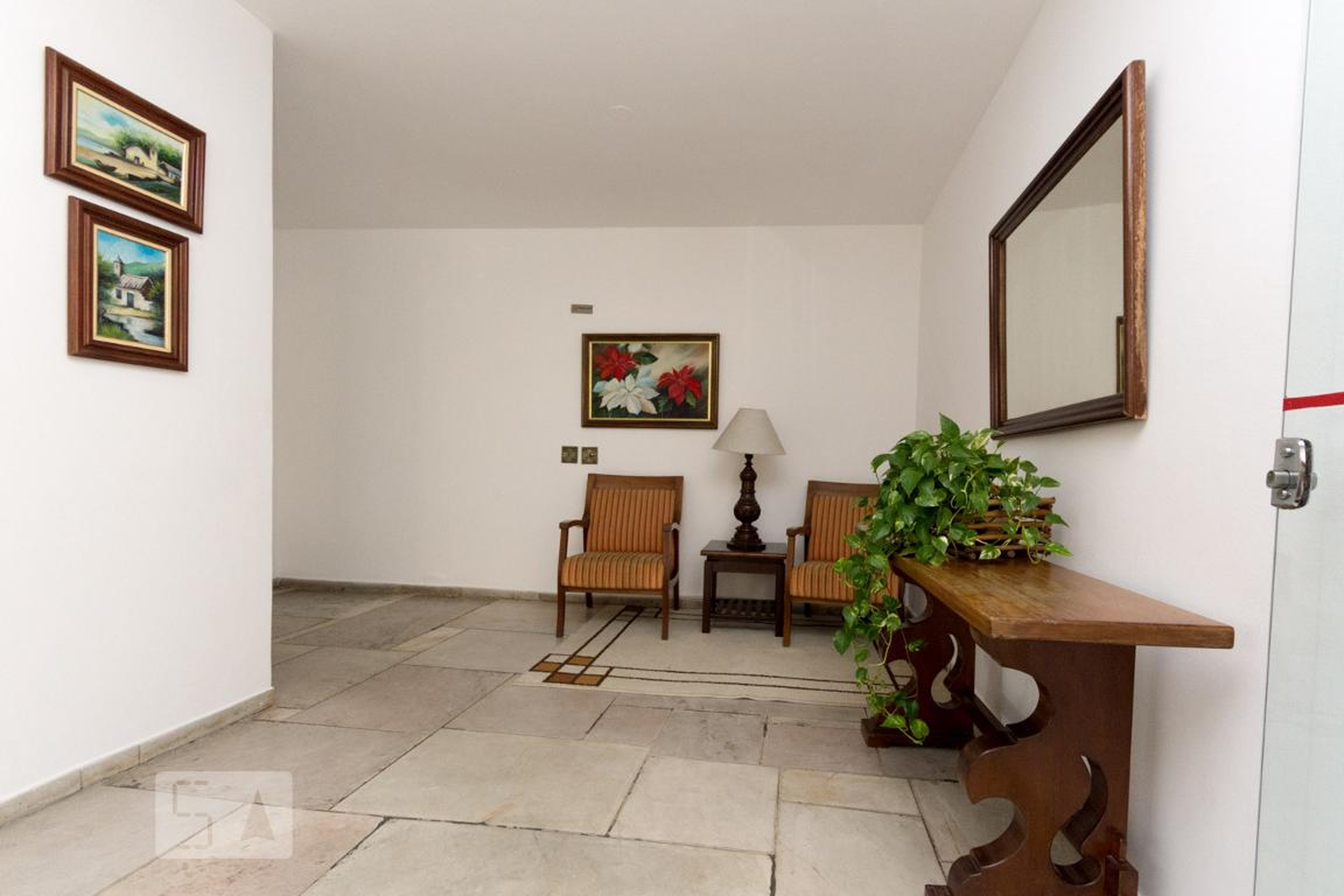 Hall - Edificio Democrata