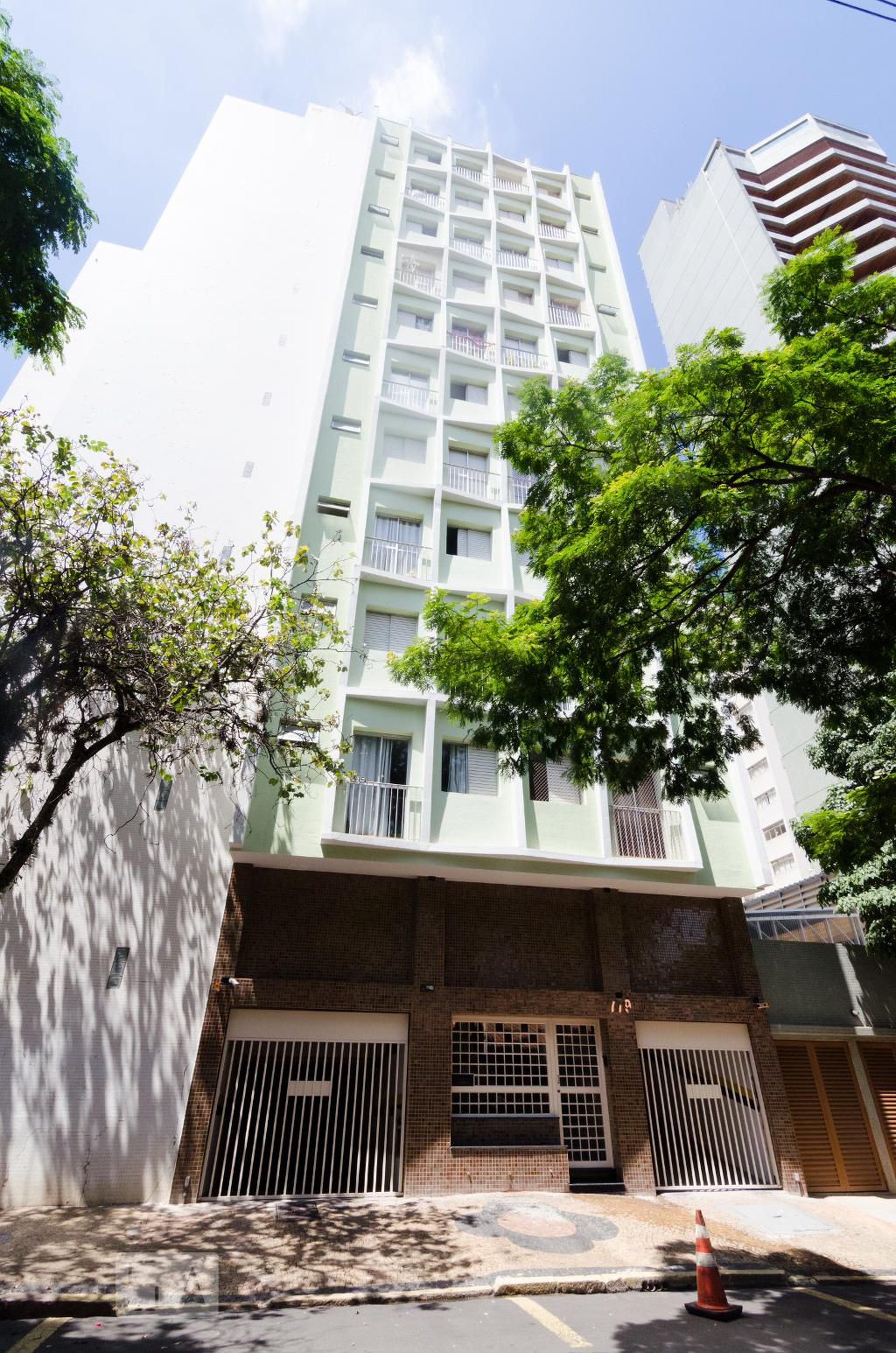 Fachada do prédio Condomínio em Rua Sacramento, 779