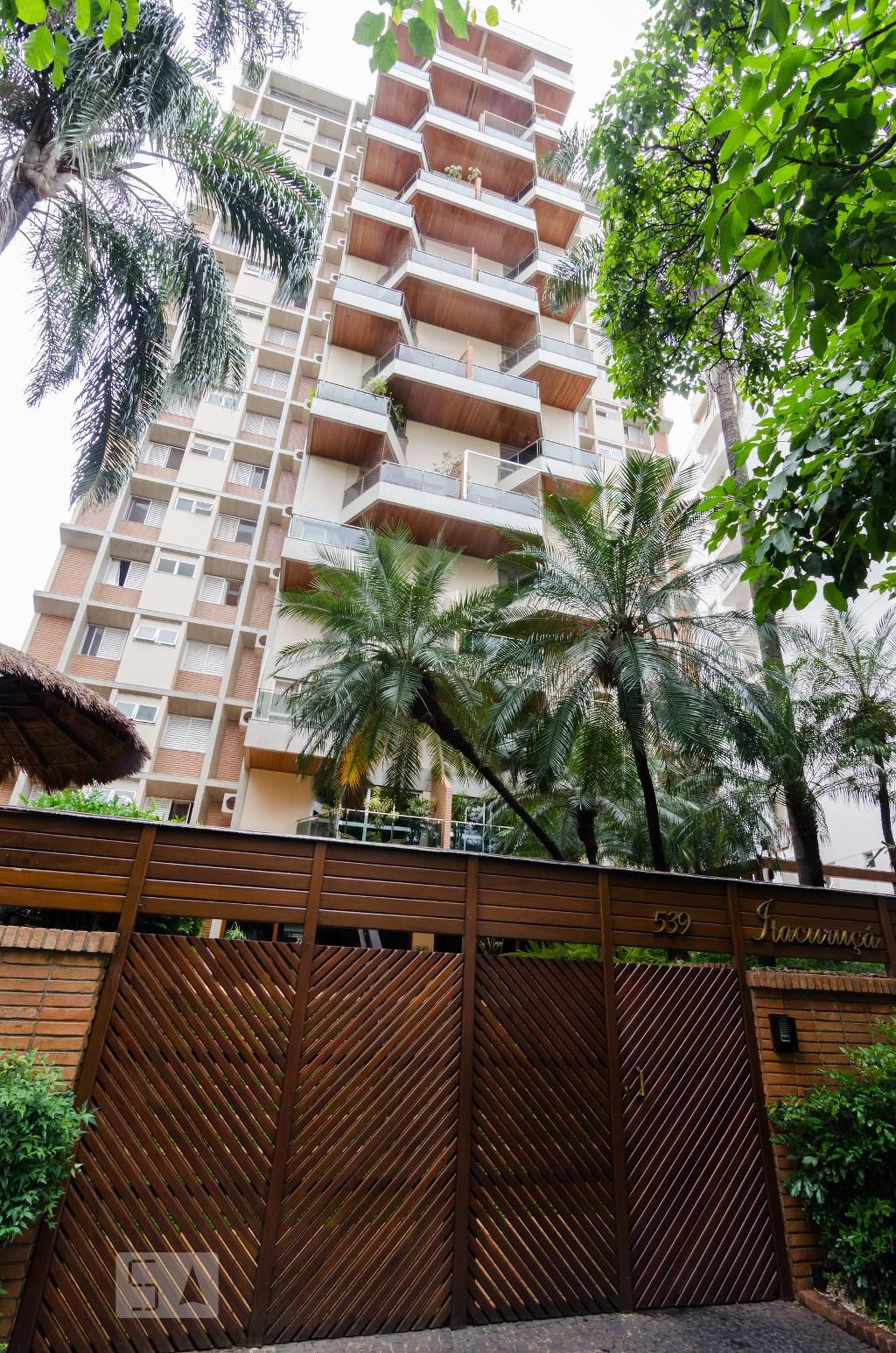 Fachada do prédio Condomínio Itacuruçá