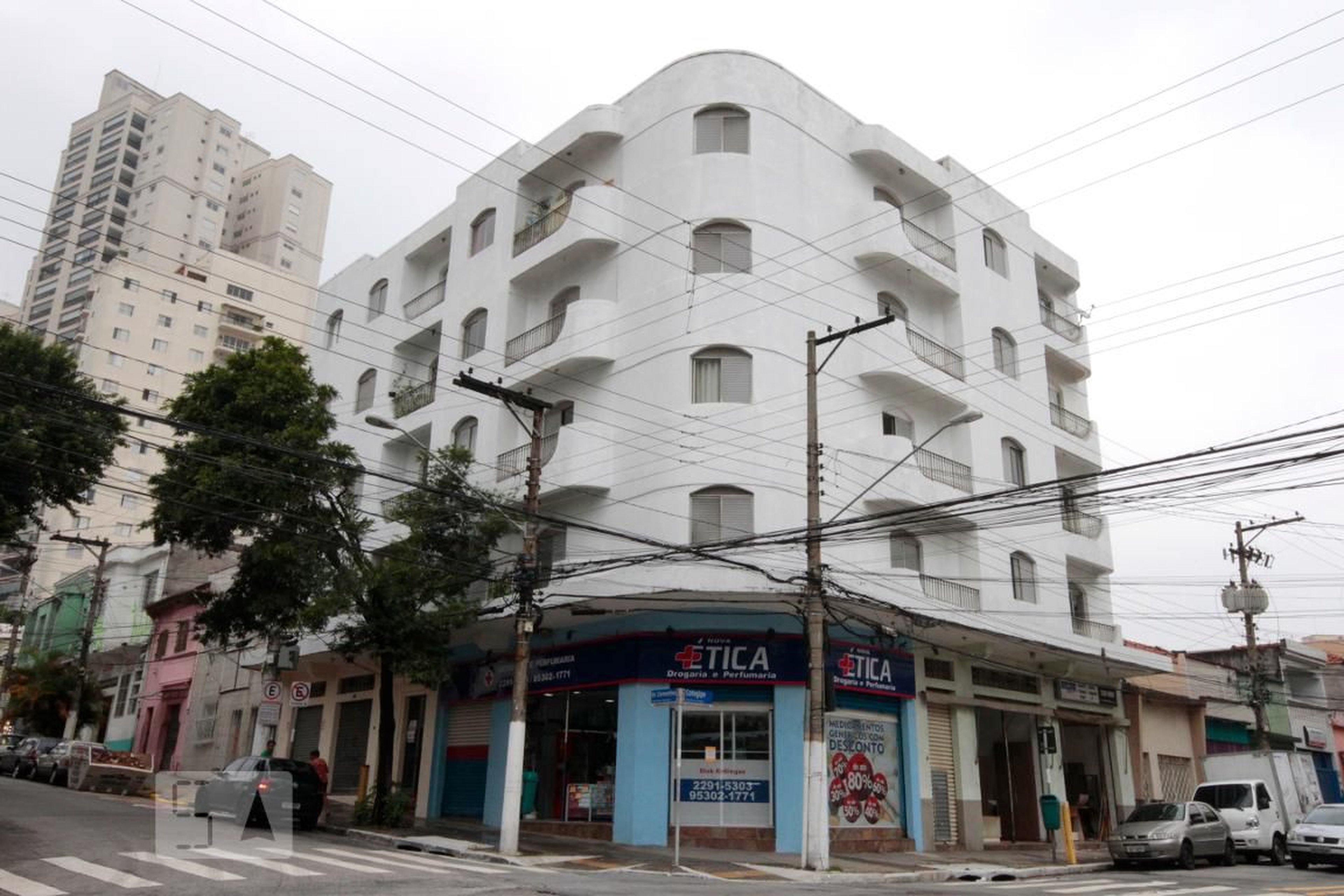 Fachada Condomínio em Rua Doutor Clementino, 172