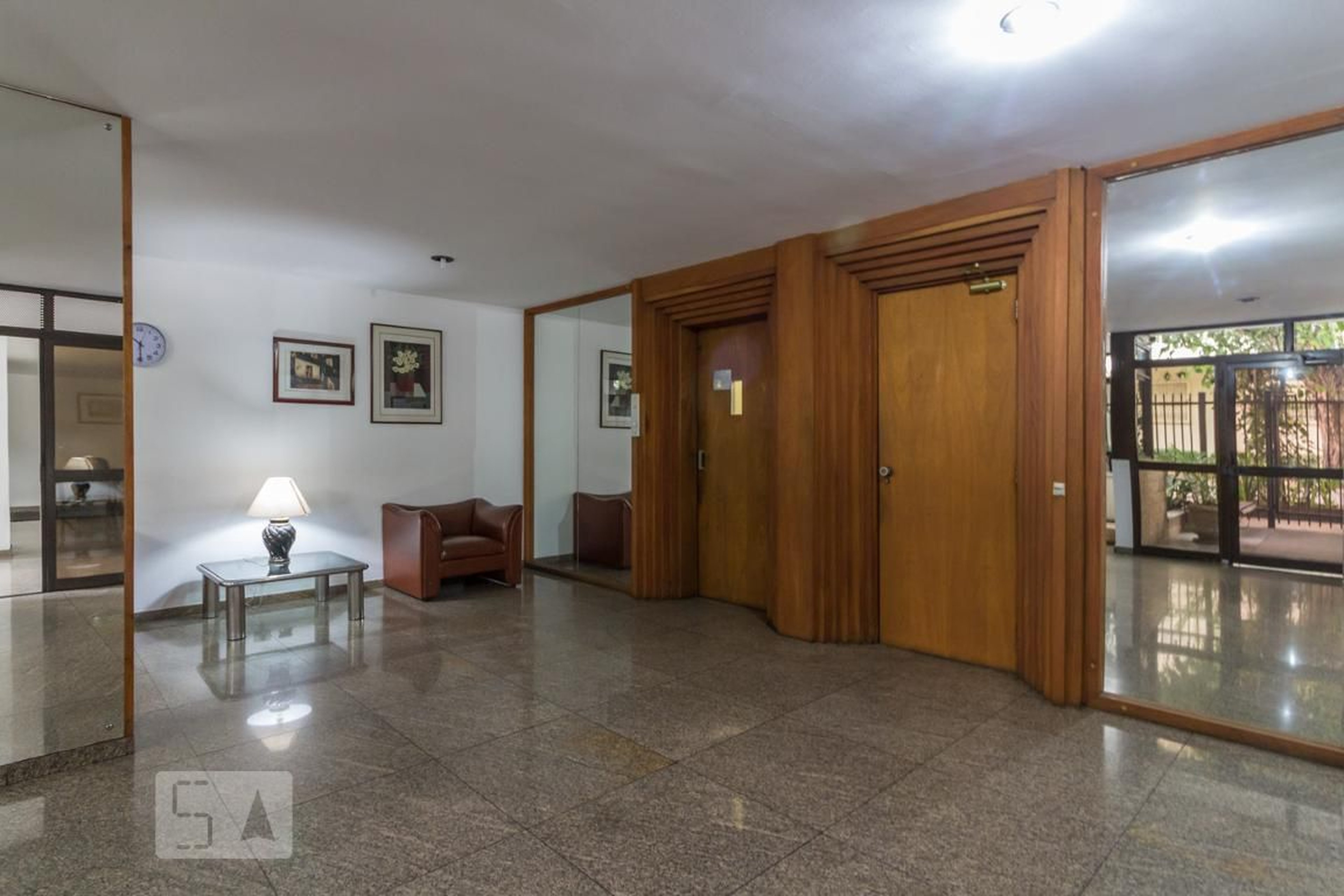 Hall de entrada - Edifício Alomy