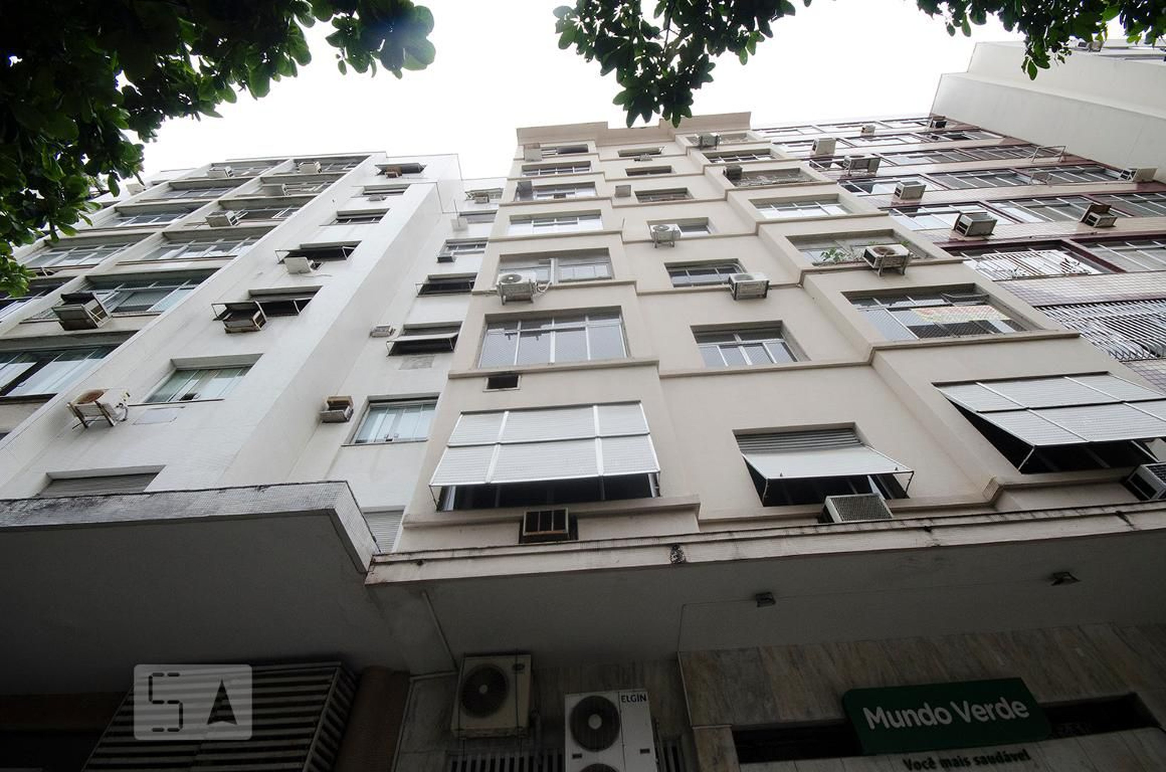 FACHADA Condomínio em Rua Visconde de Pirajá, 35