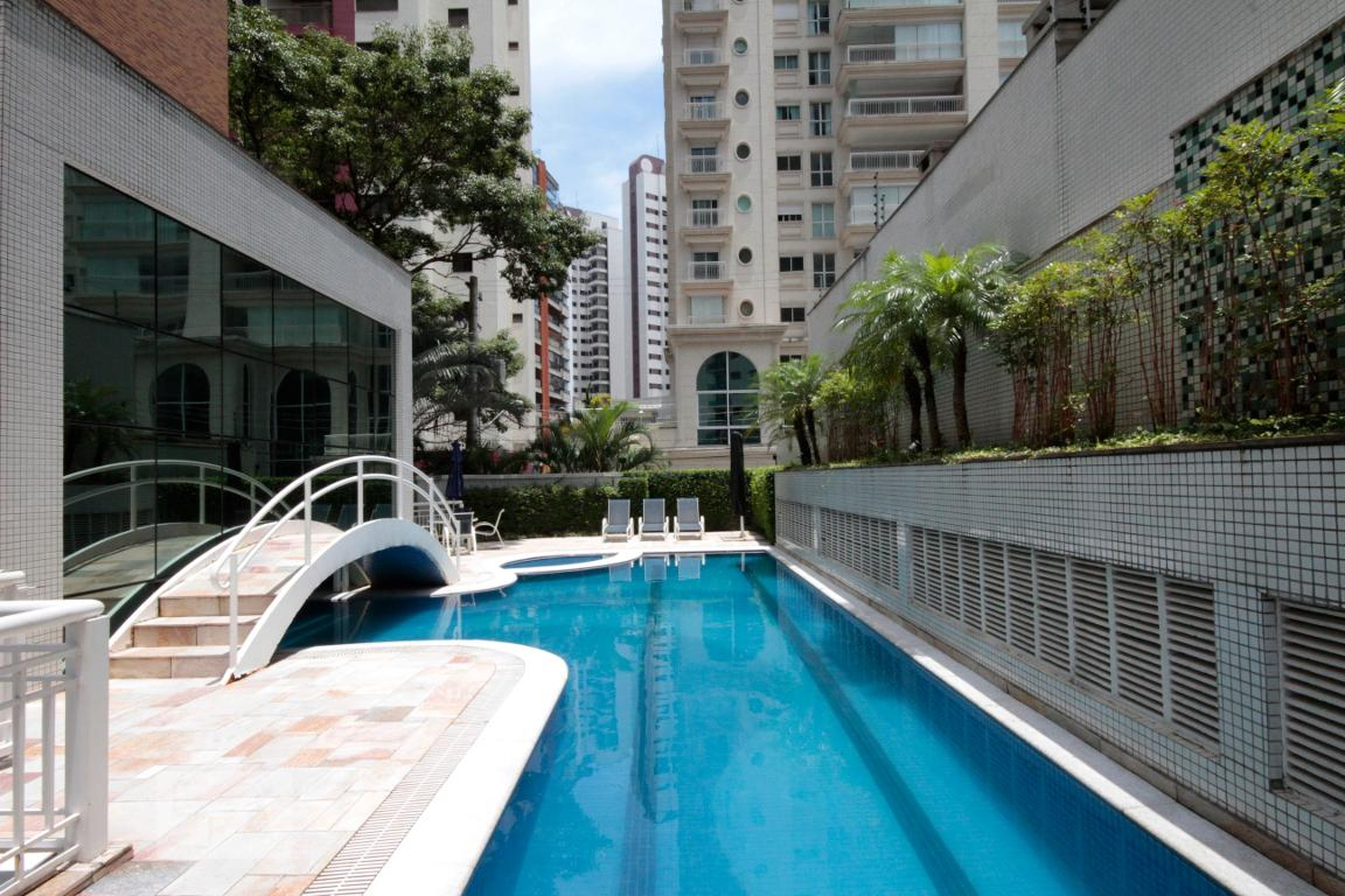 Piscina - Edifício Villa Lobos