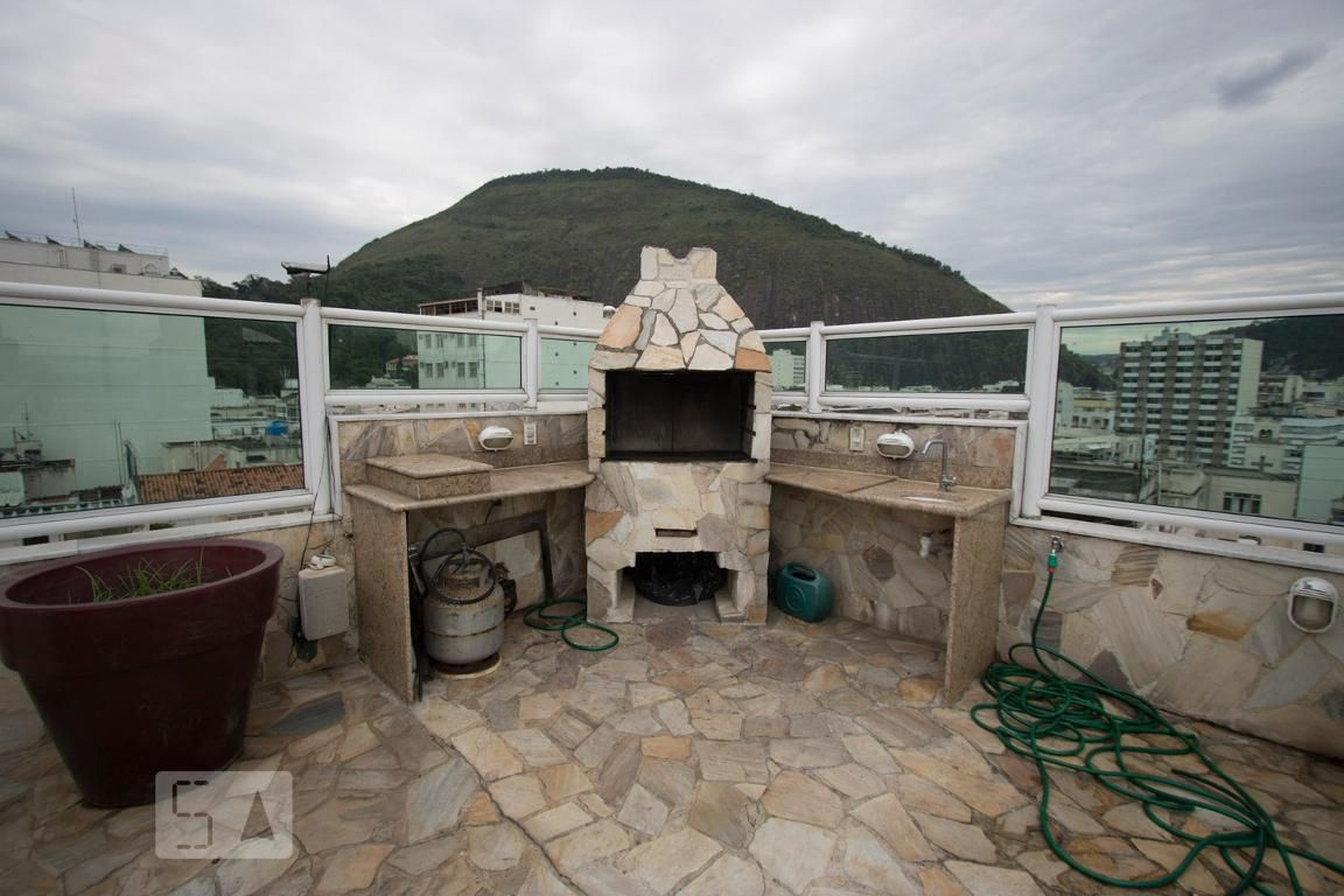 Churrasqueira - Edifício Manbucaba