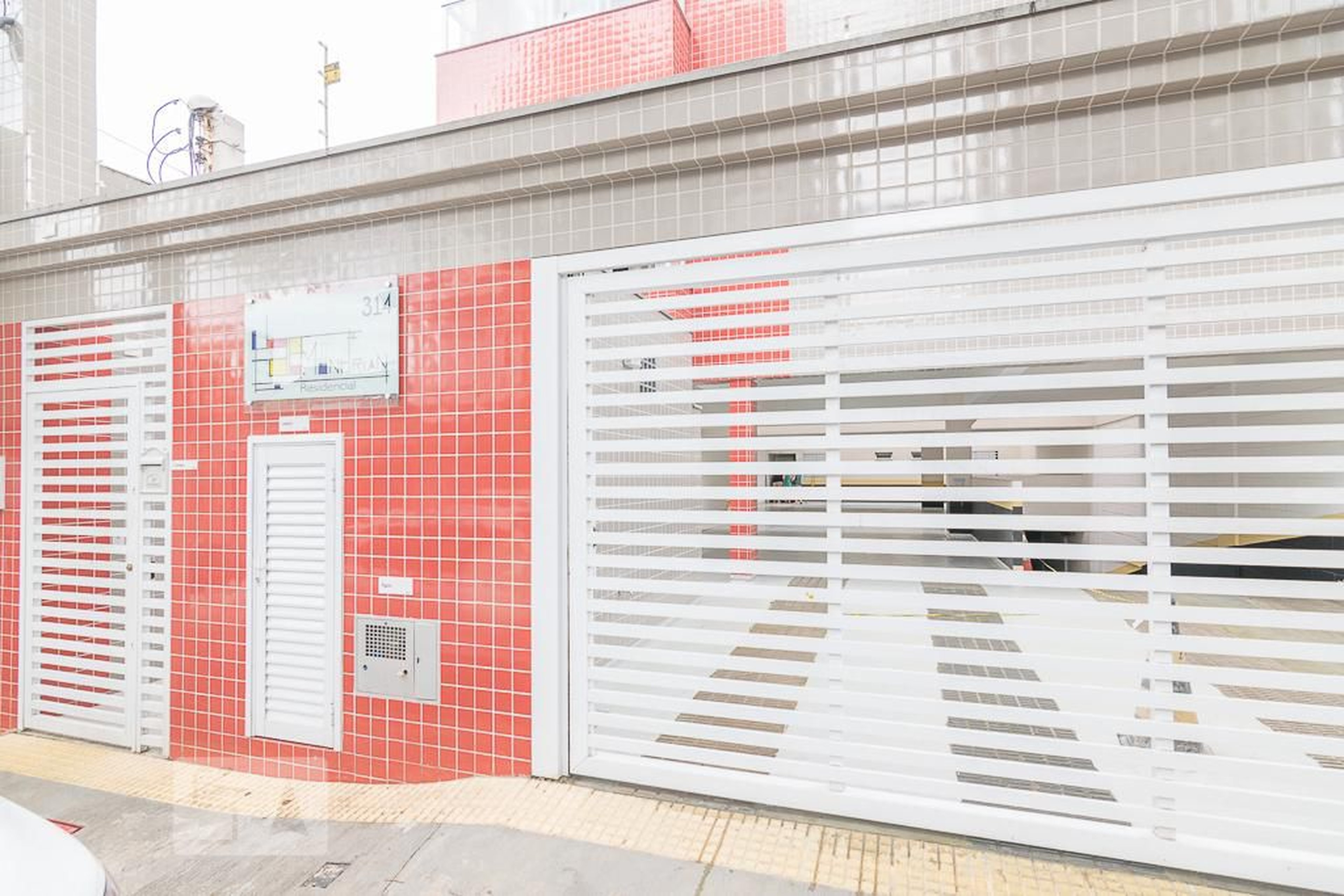 Fachada Condomínio em Rua Conde Siciliano, 314