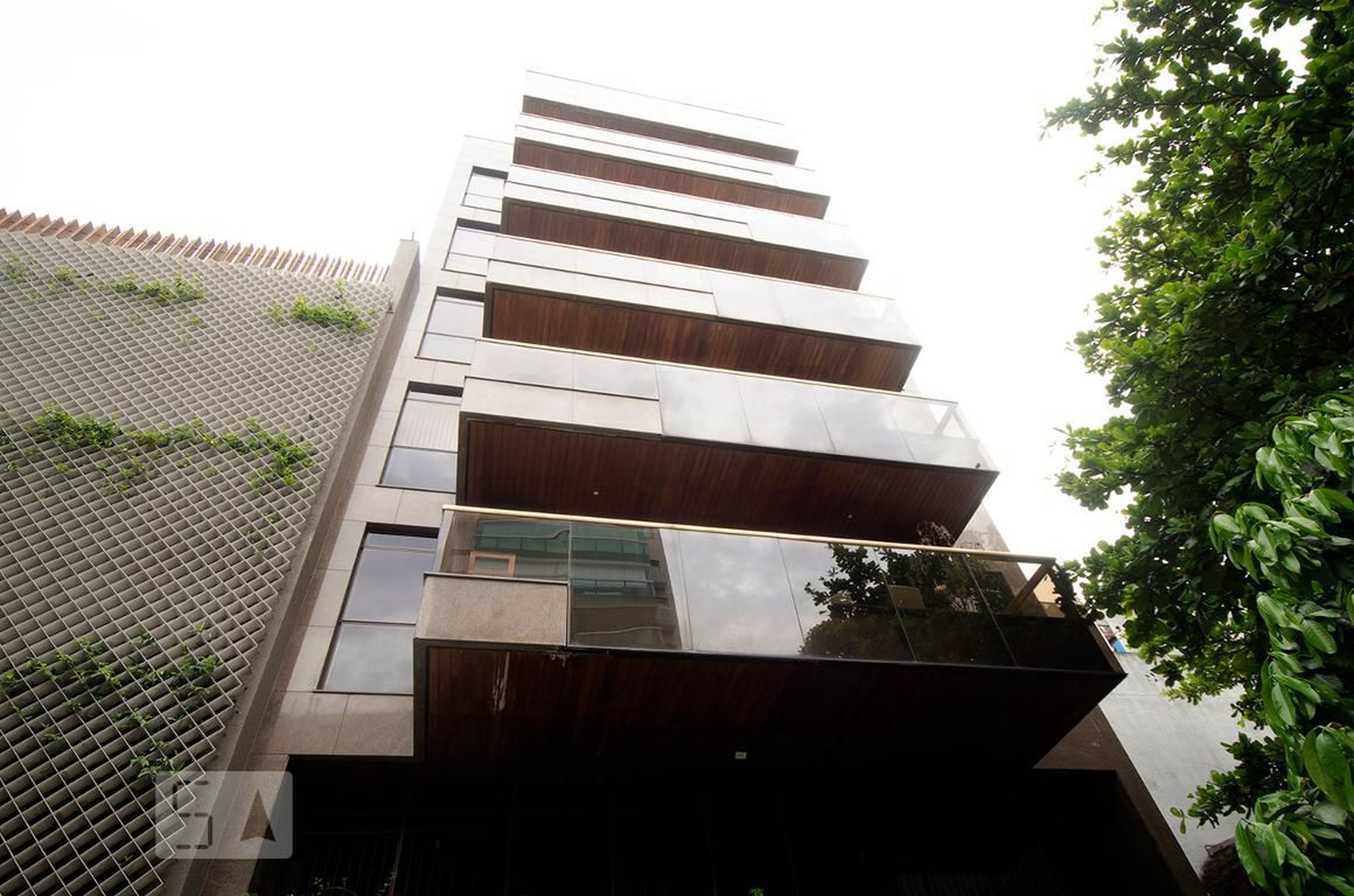 fachada Condomínio em Rua Aníbal de Mendonça, 153