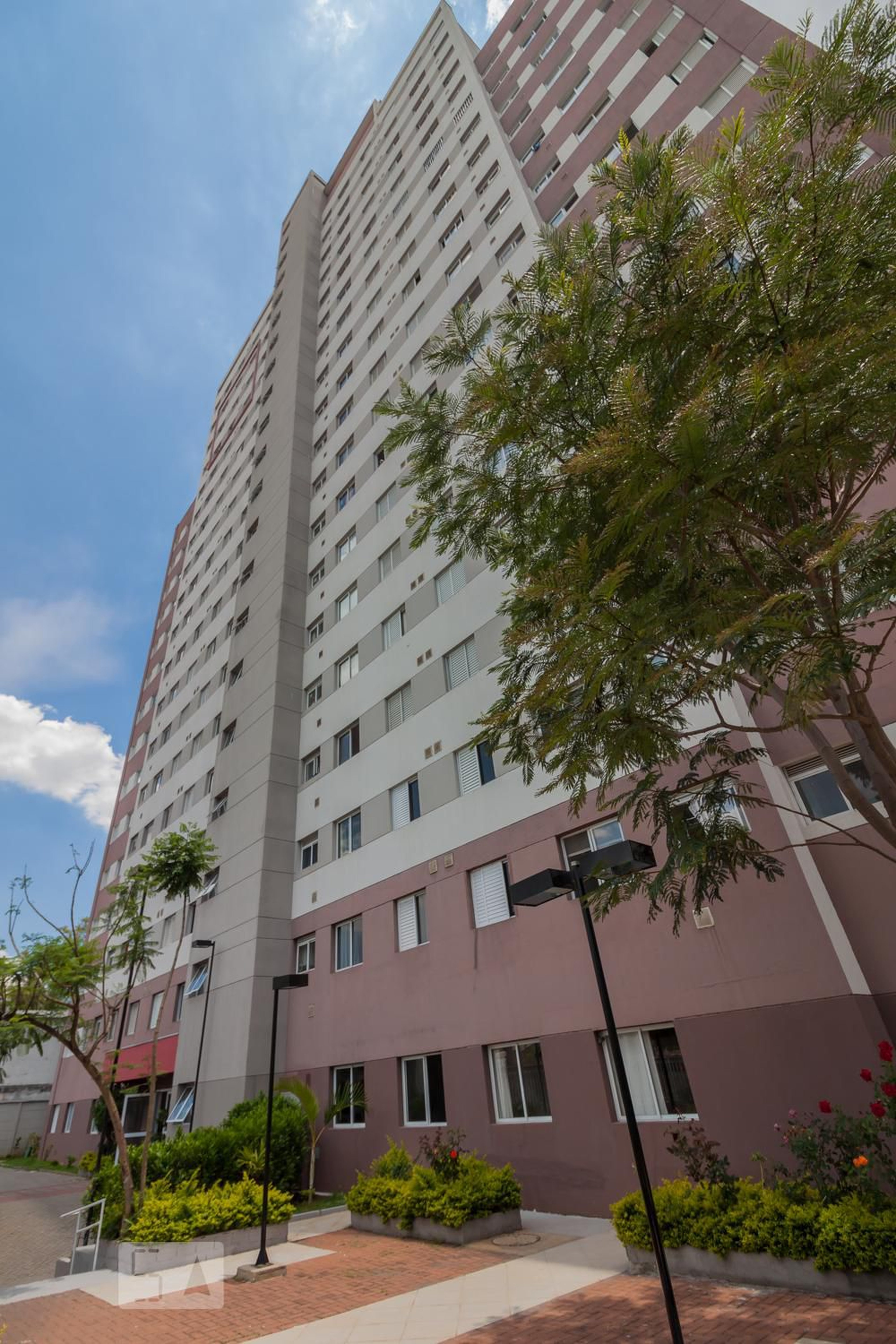 Fachada Condomínio em Avenida dos Estados, 5814