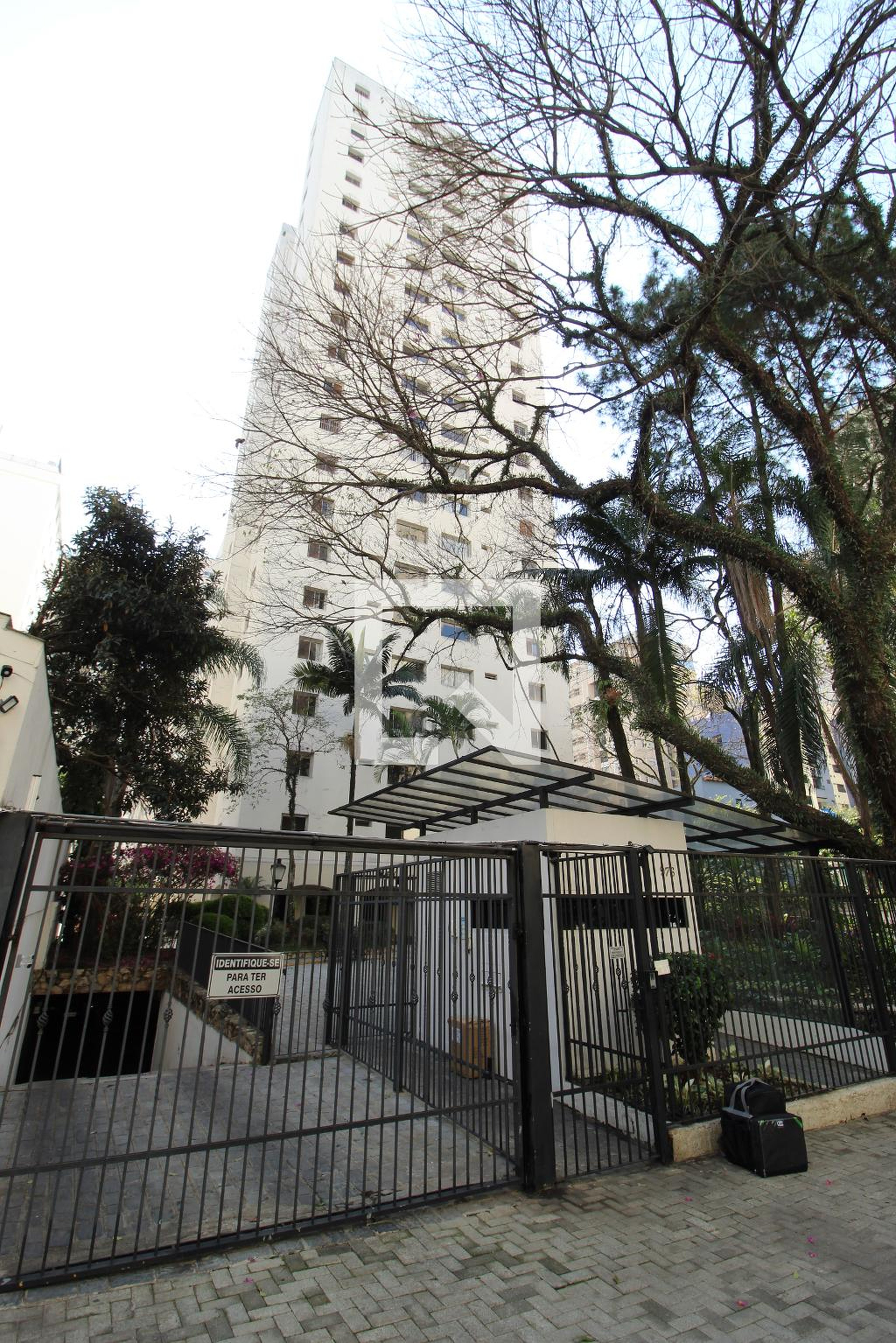 Fachada do Prédio Condomínio Maison Charpentier