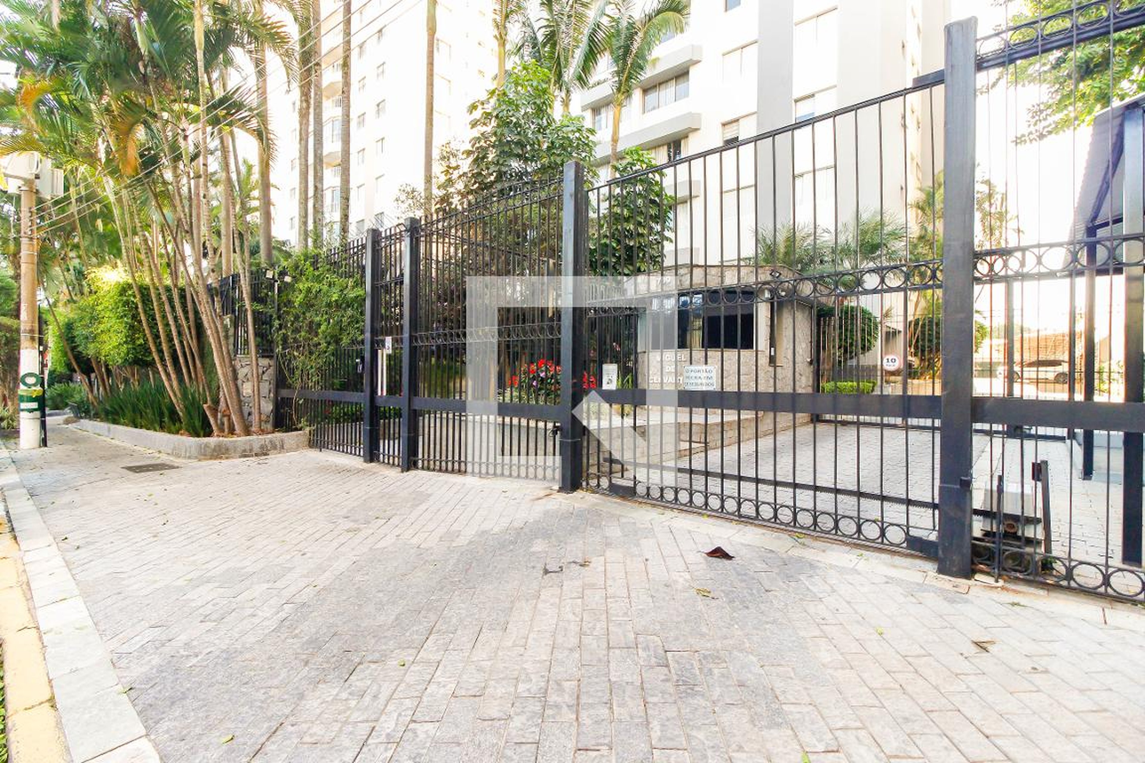 Fachada do Prédio Edifício Miguel de Cervantes