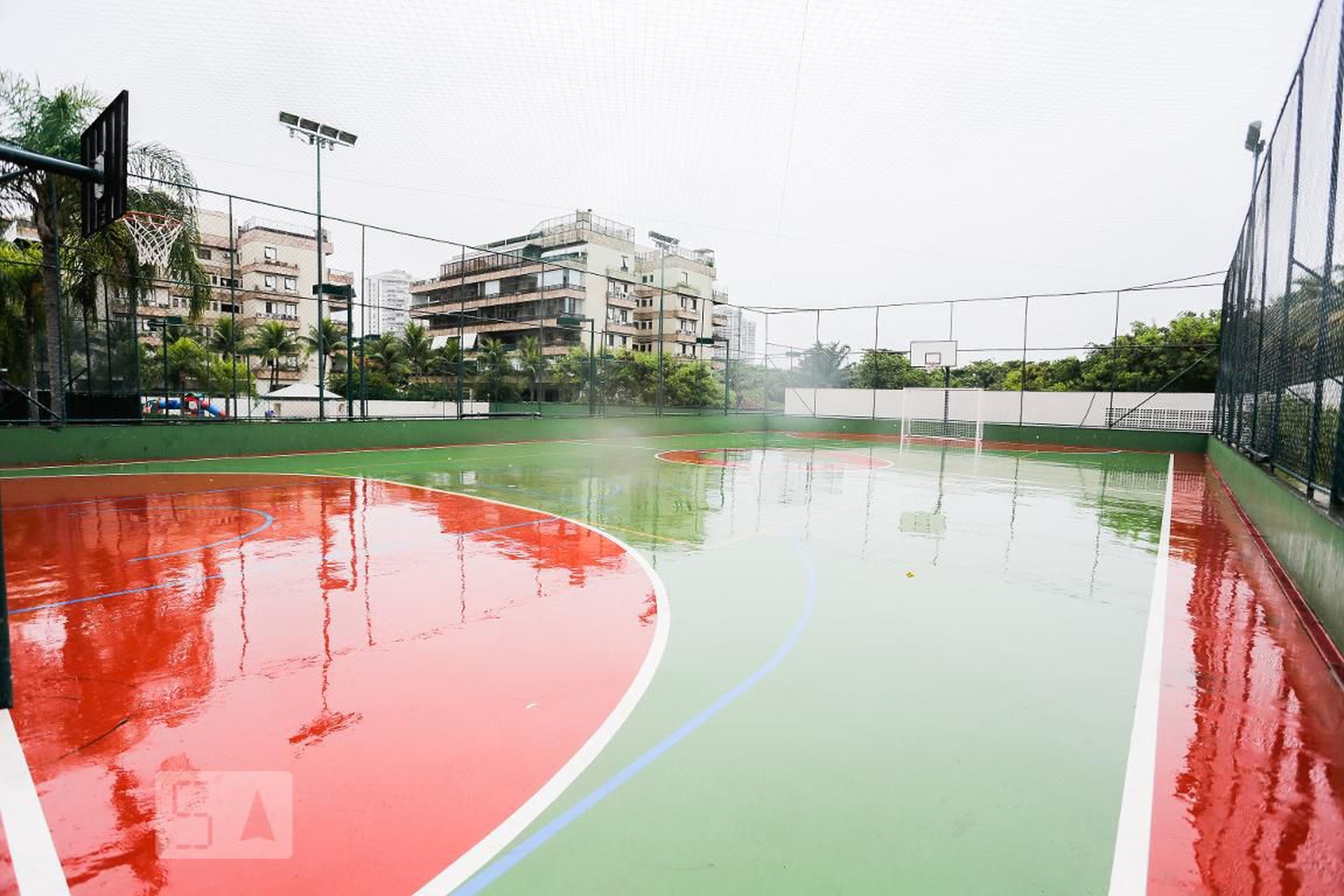 Quadra Poliesportiva - Saint Tropez