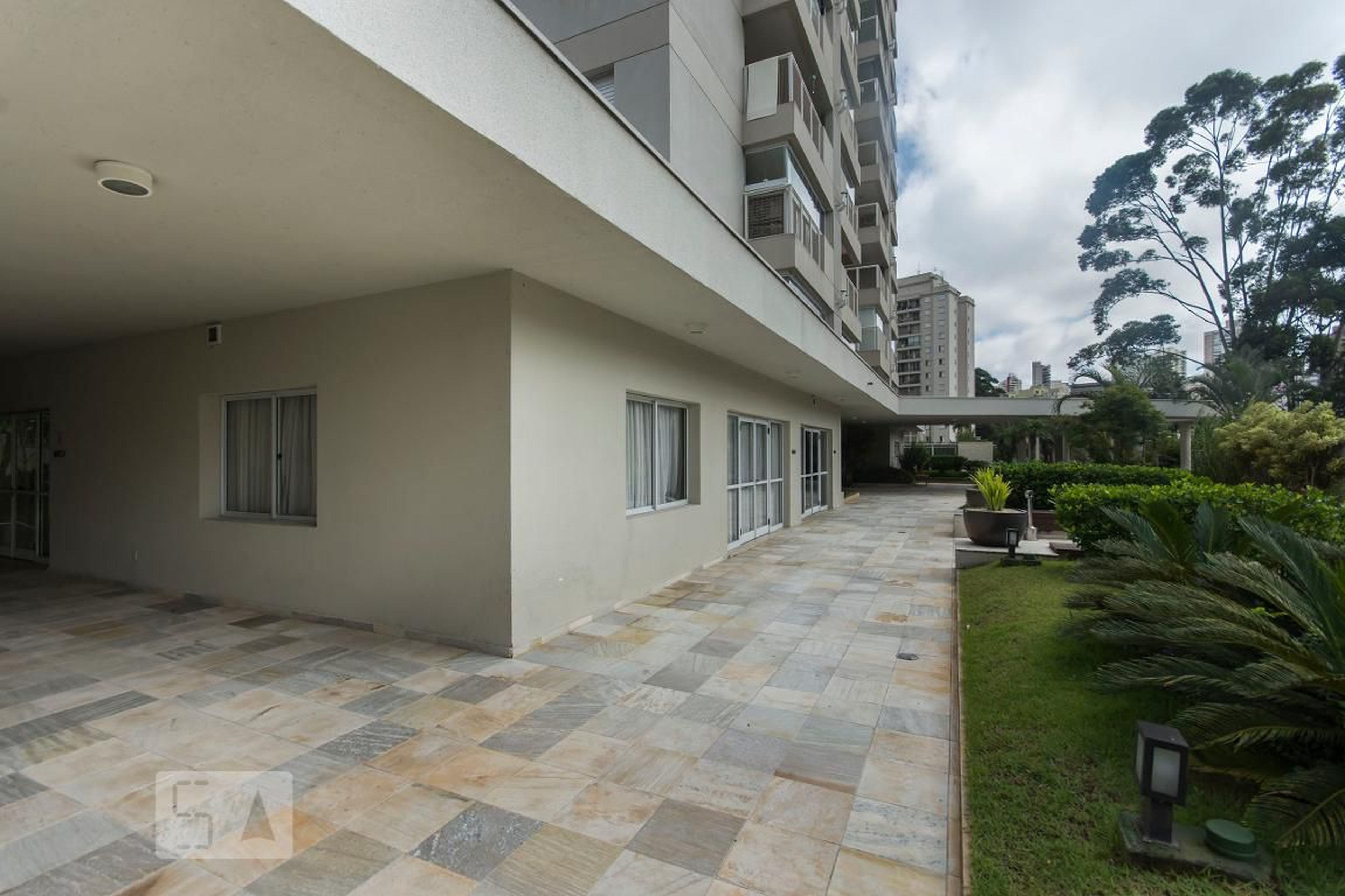 Area externa - In Jardim Sul Street