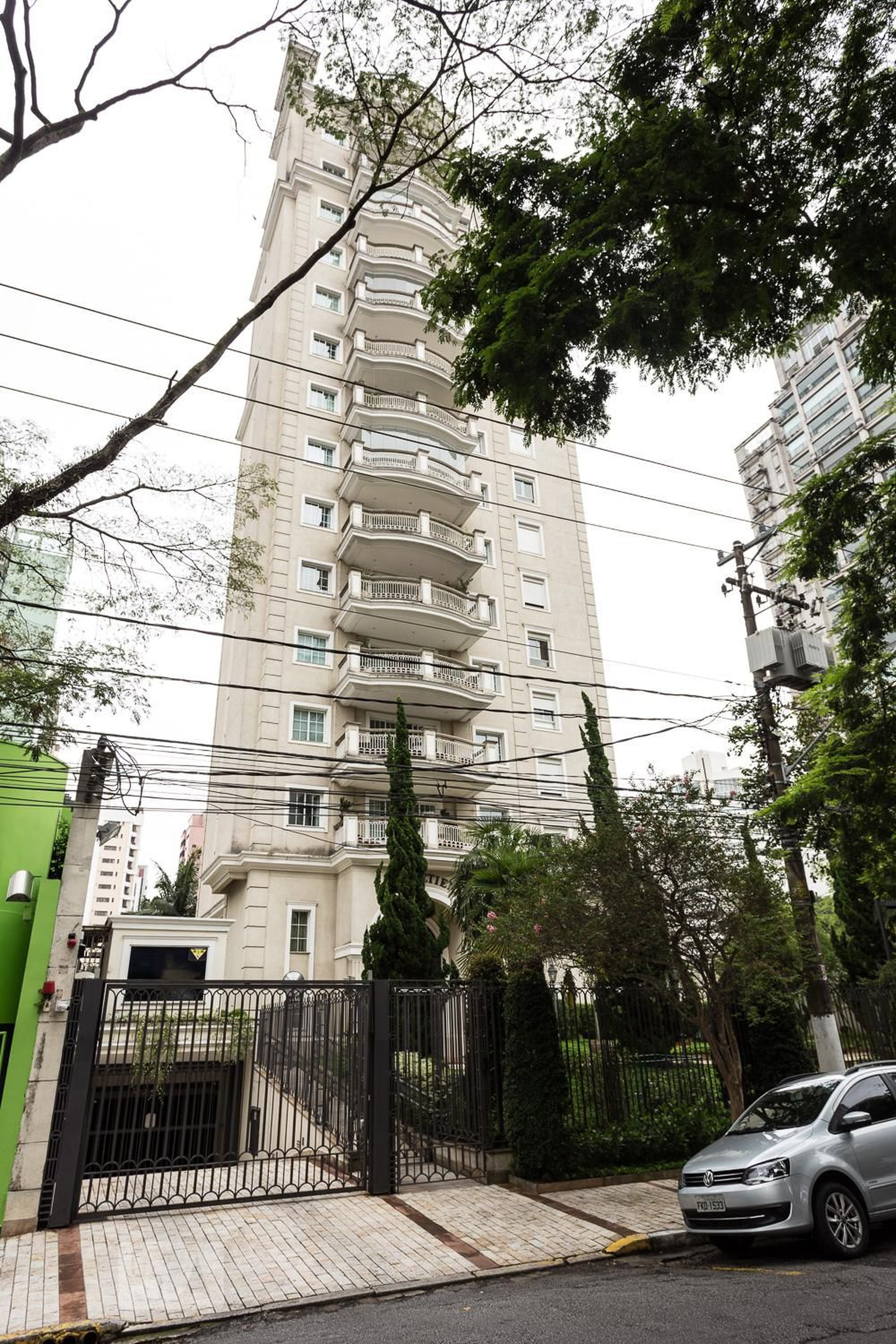 Fachada Condomínio Saint Etienne