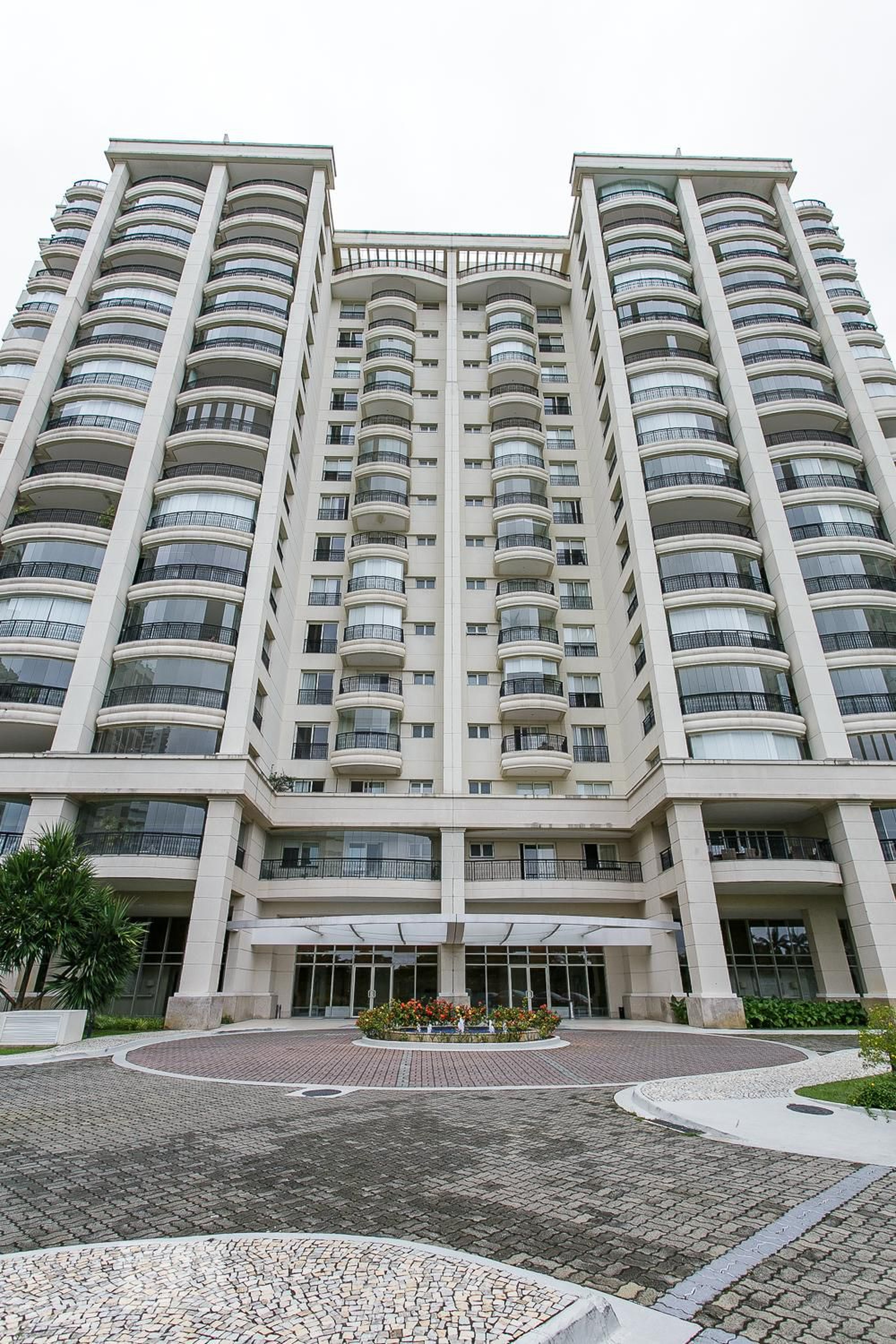 FACHADA Condomínio Riserva Uno