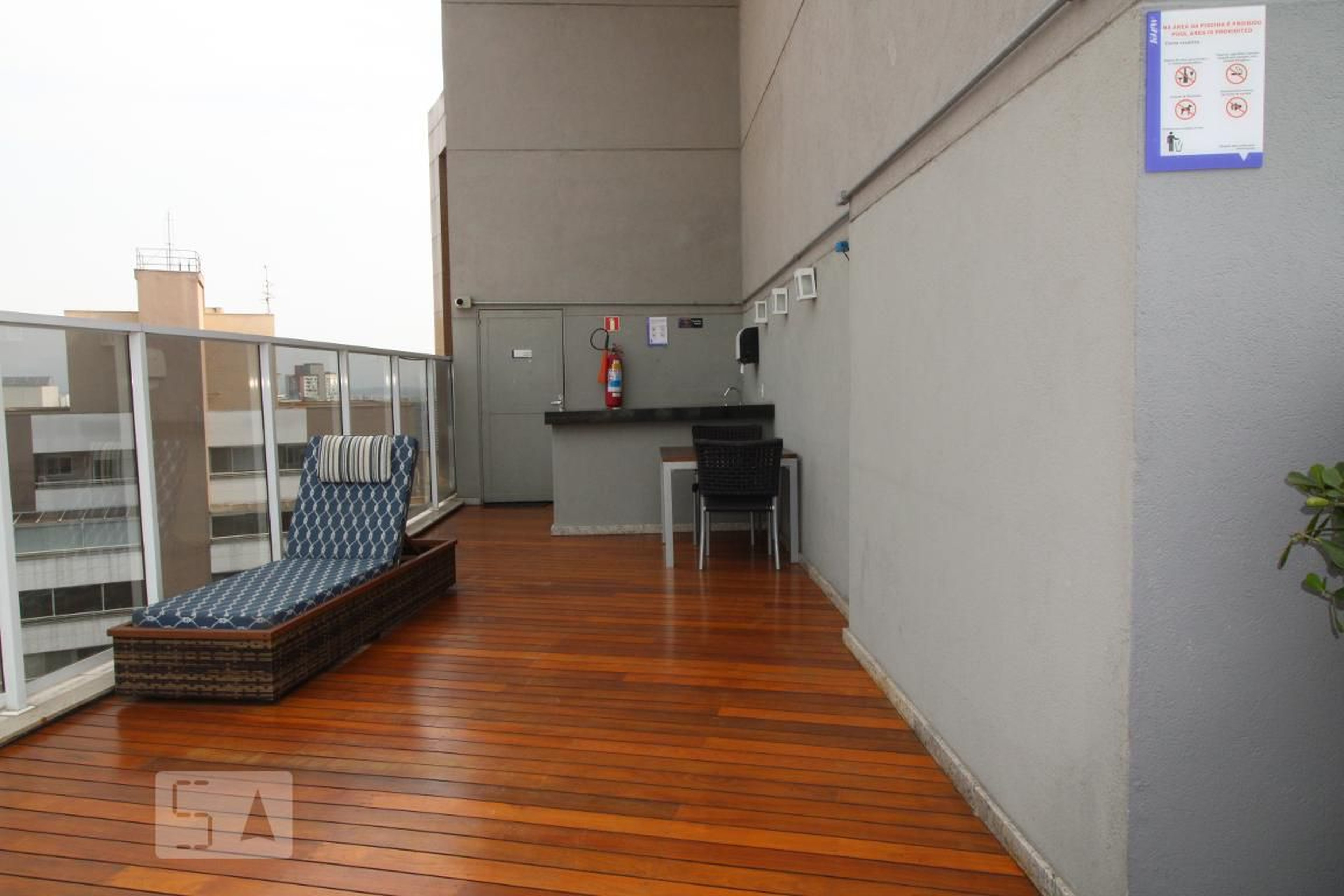 Área da piscina - Follow