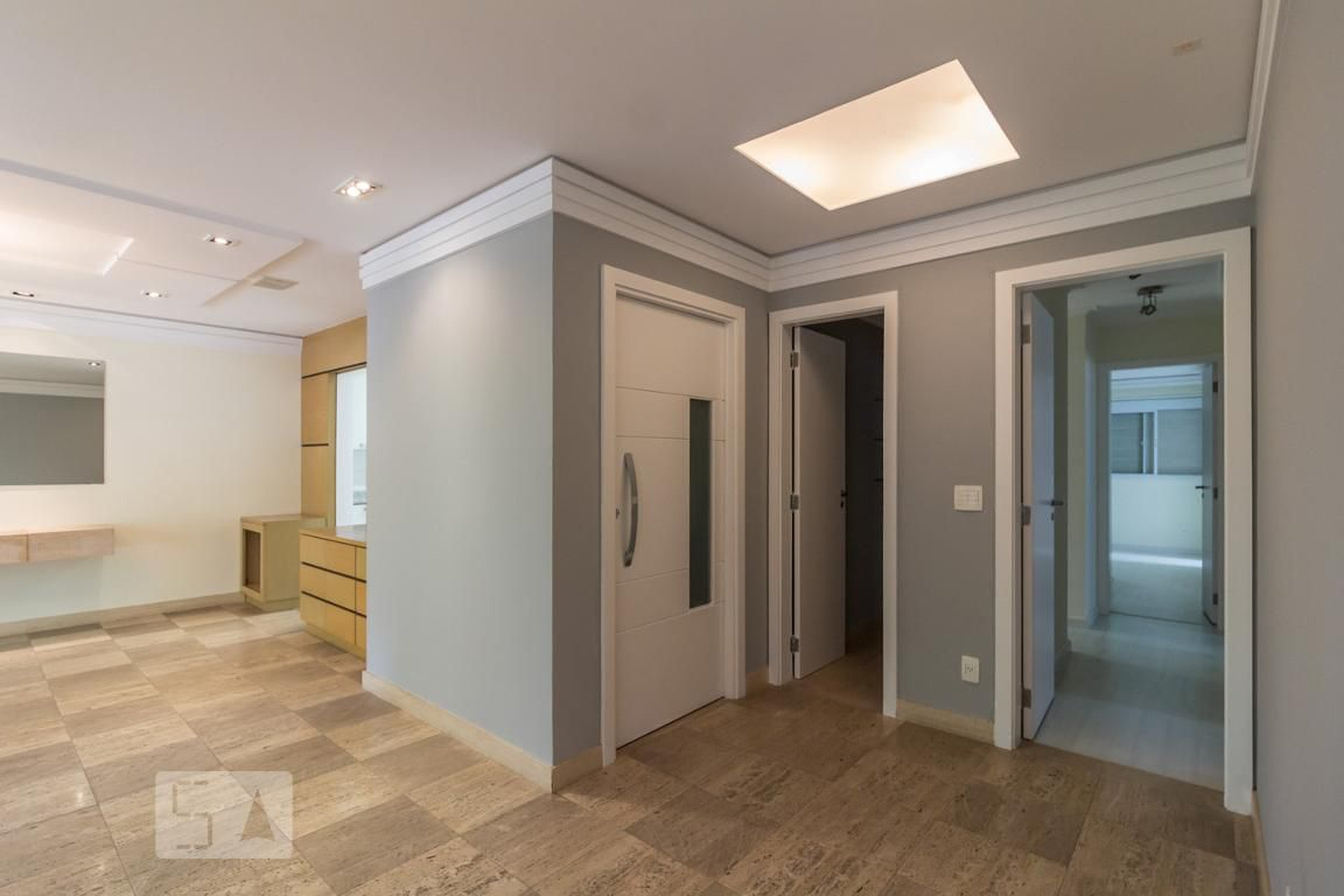 Entrada social - Jade