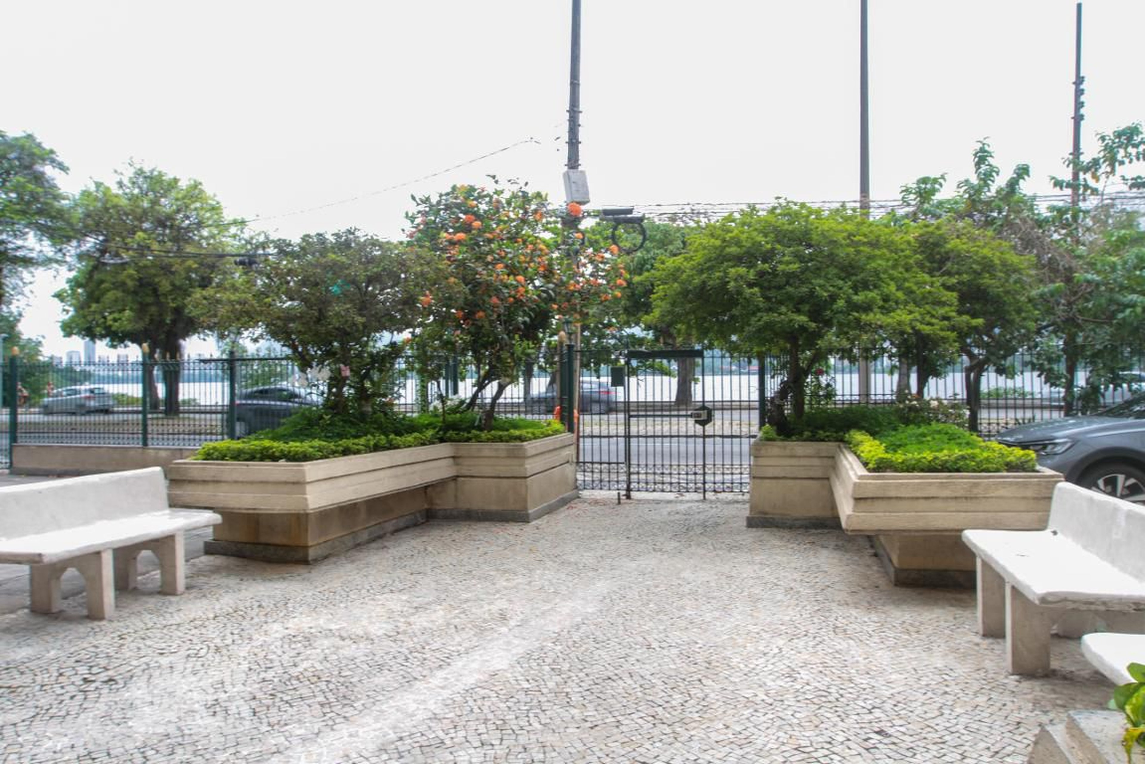 Entrada do Prédio - Edifício Campo de Tulipas