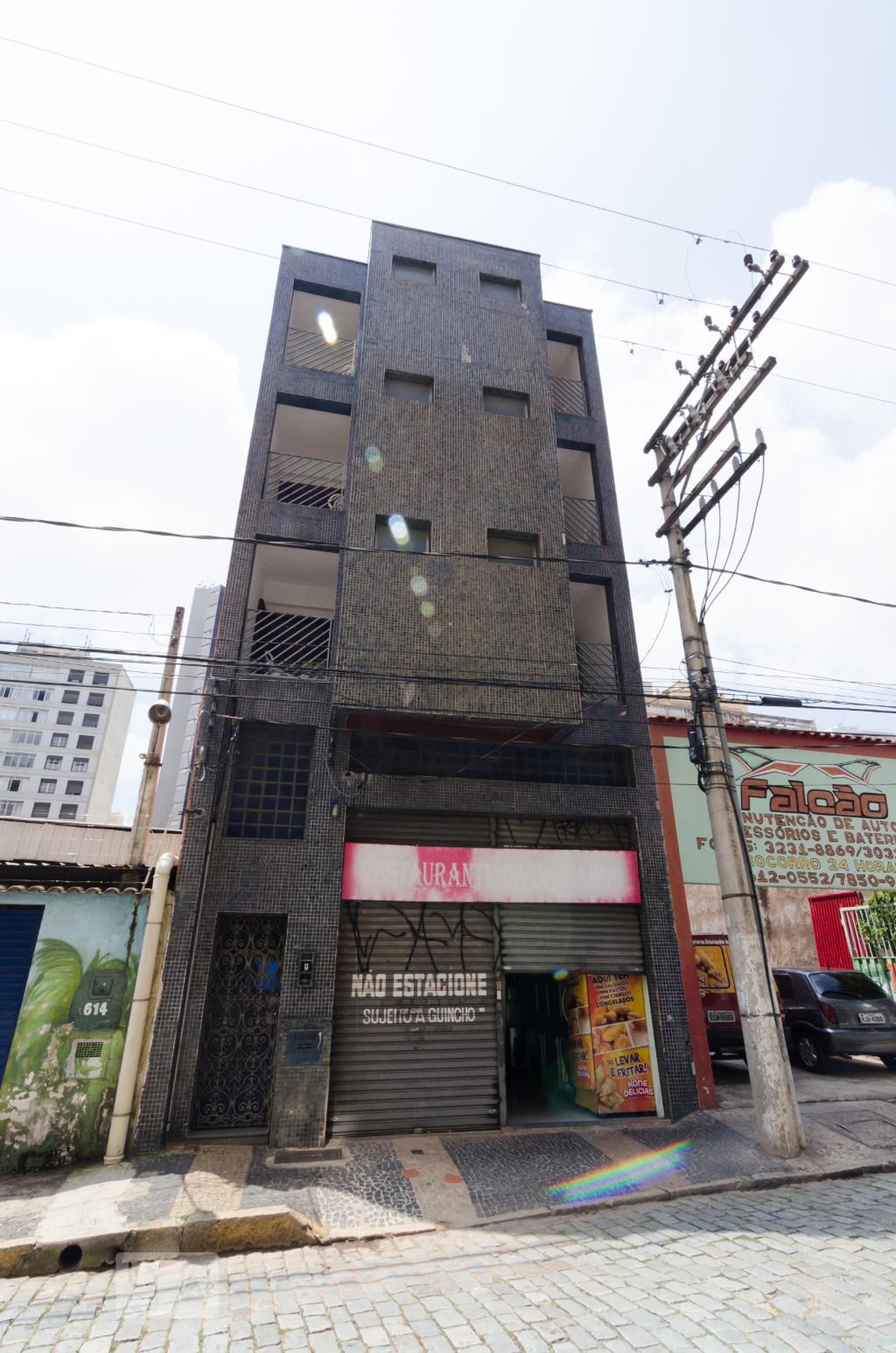 Fachada do prédio Condomínio em Rua Regente Reijó, 604