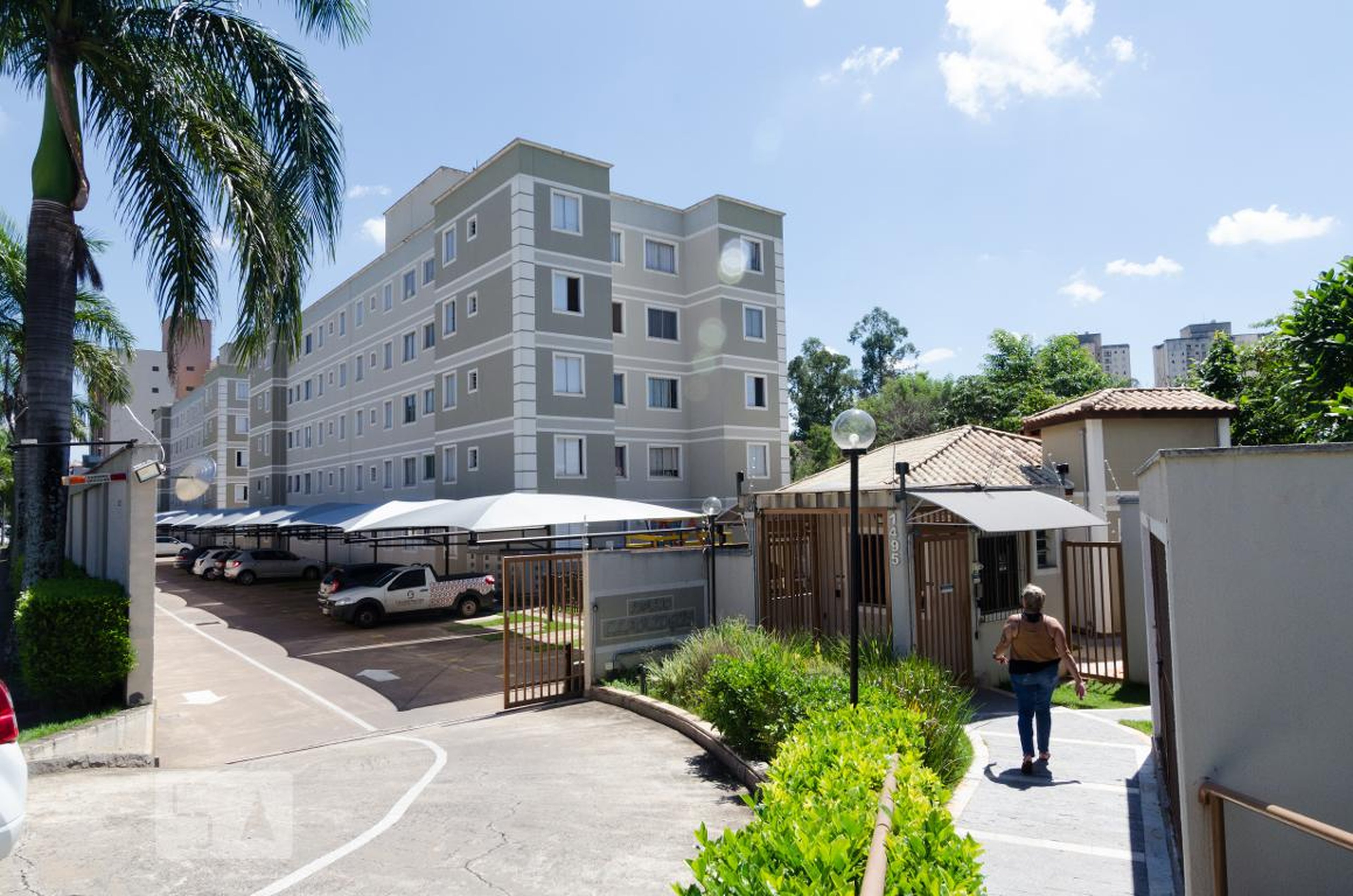 Fachada do prédio Condomínio em Rua Doutor João Quirino do Nascimento, 1493
