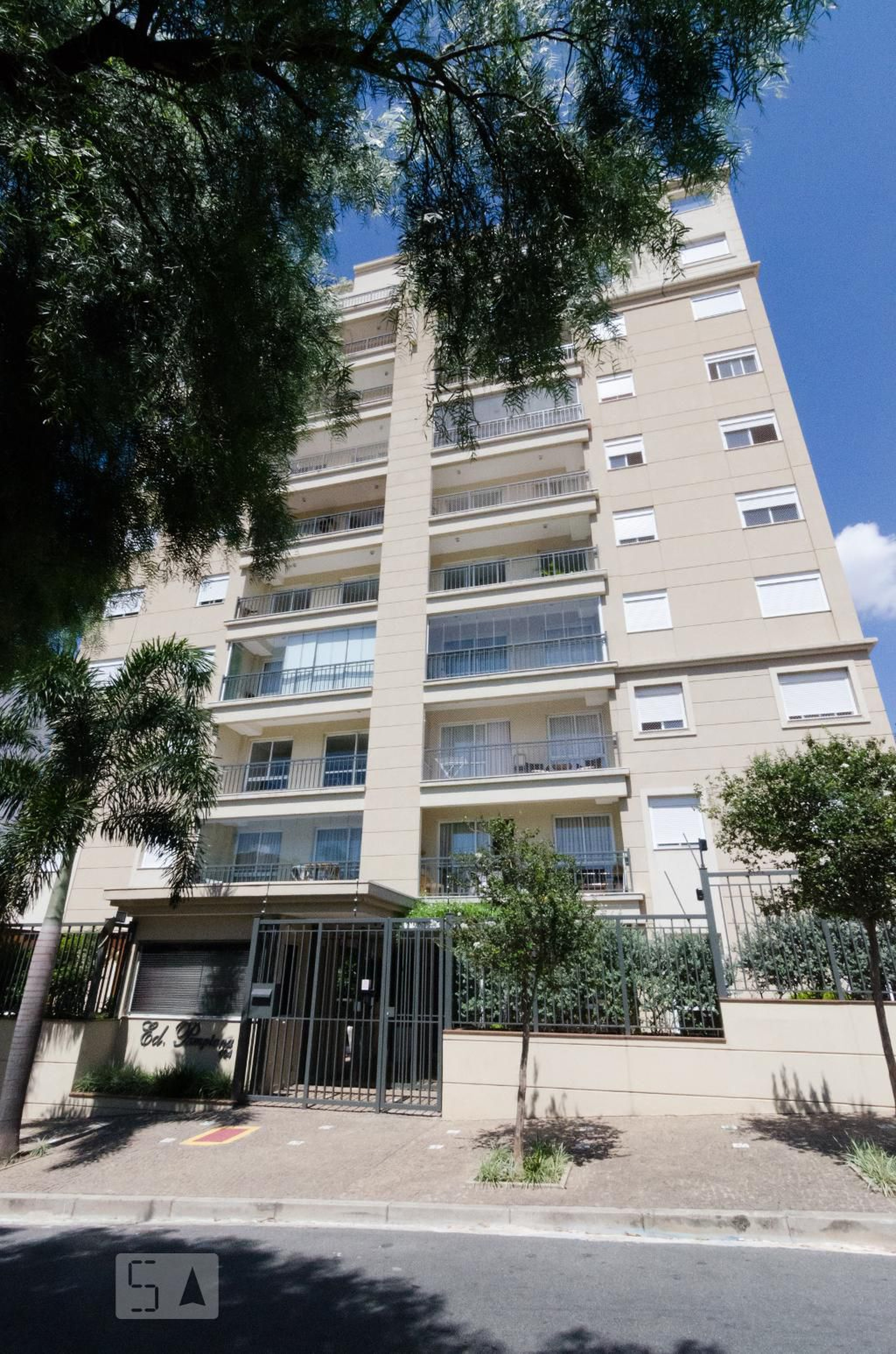 Fachada do prédio Condomínio Pamplona