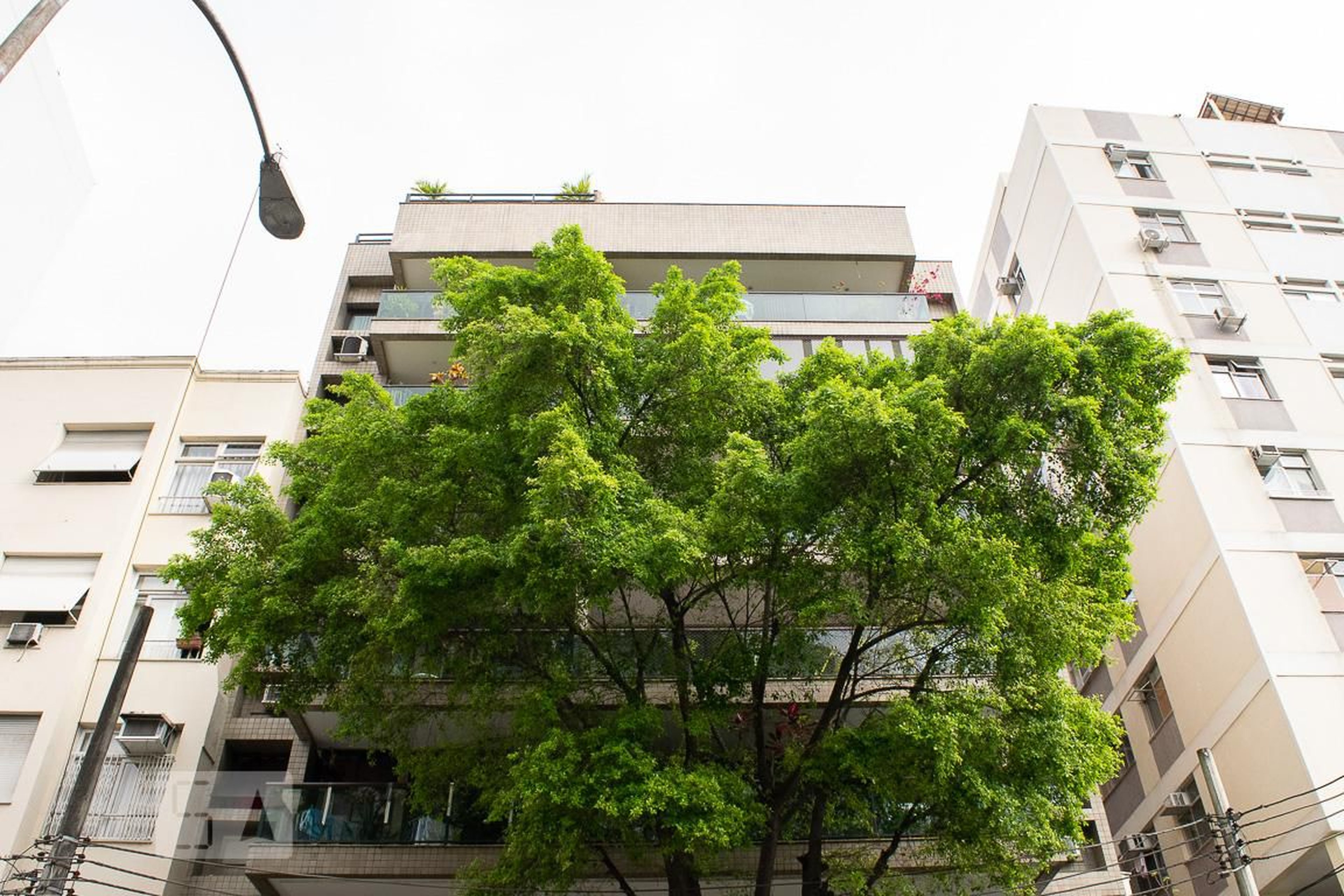 Fachada Condomínio em Rua Visconde de Ouro Preto, 39