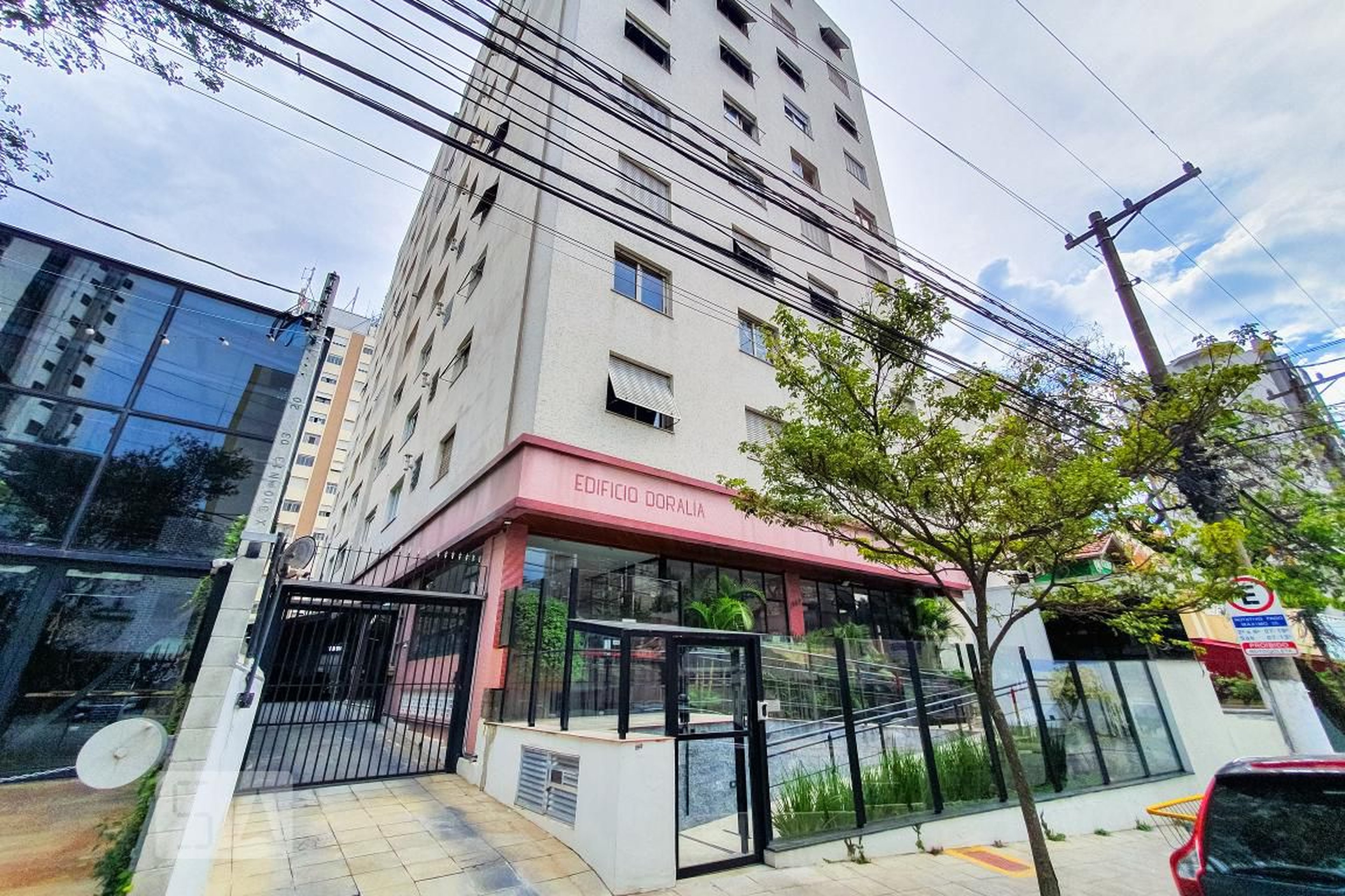 Fachada do Prédio Condomínio Dorália