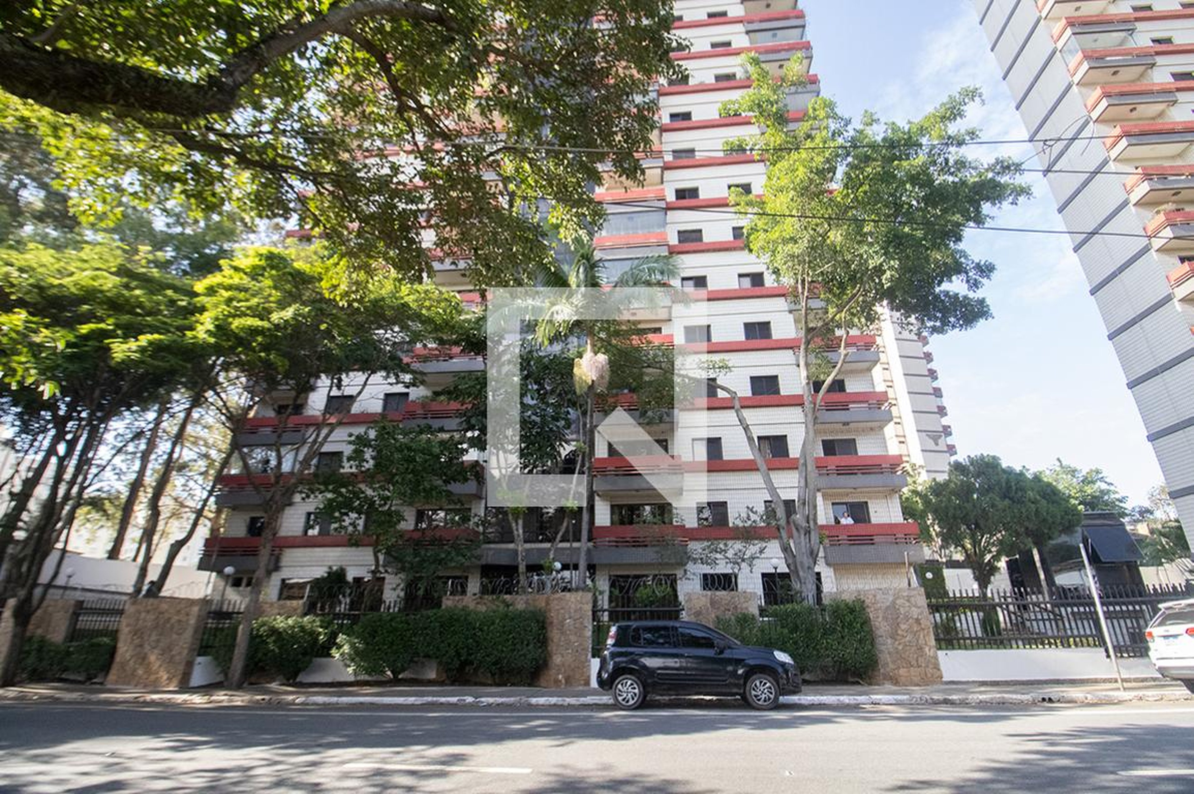 fachada Condomínio Royal Garden