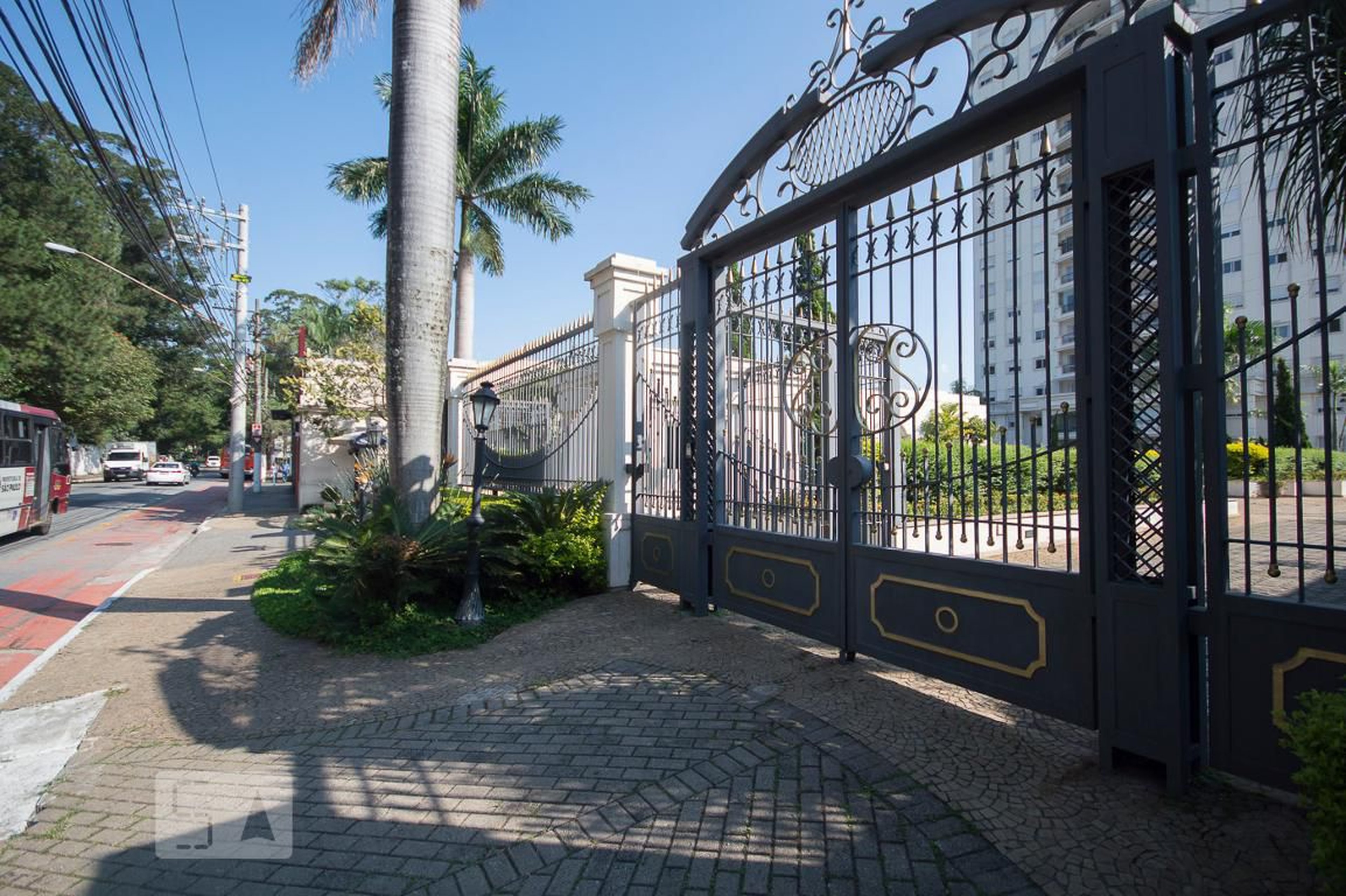 Fachada Condomínio Hipica