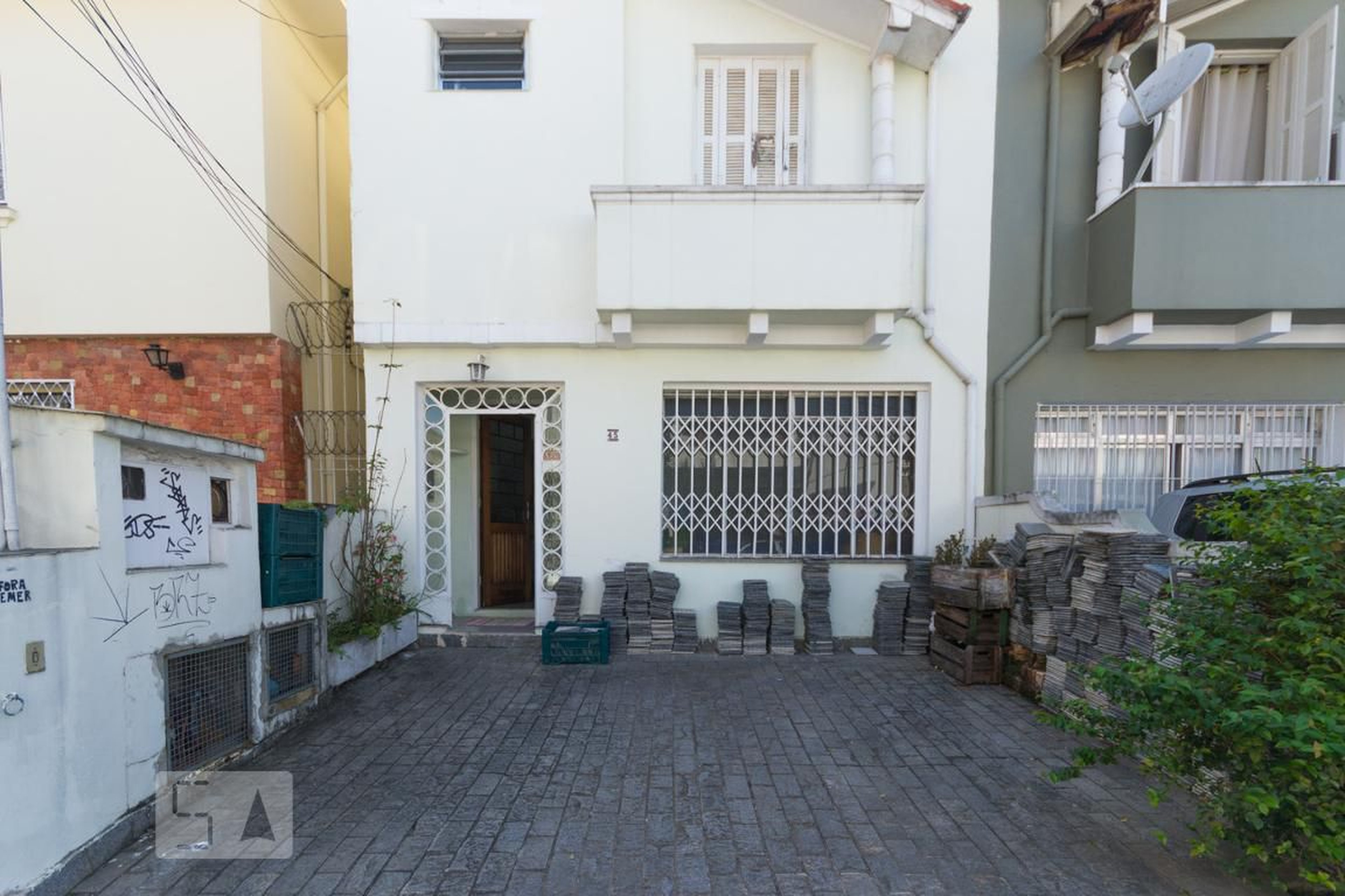 Fachada Condomínio em Rua Maracajú, 45