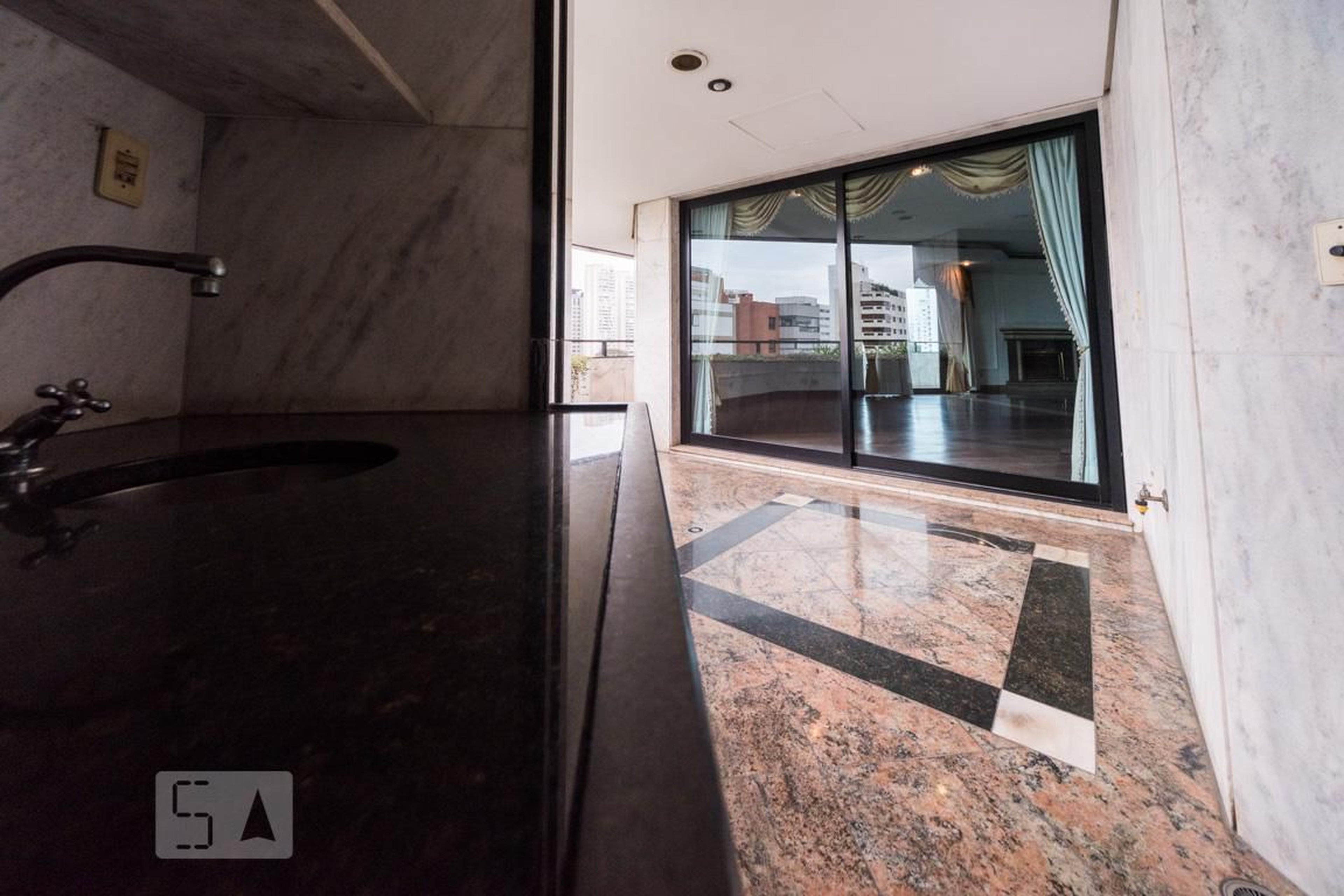 Churrasqueira - Tom Arthur