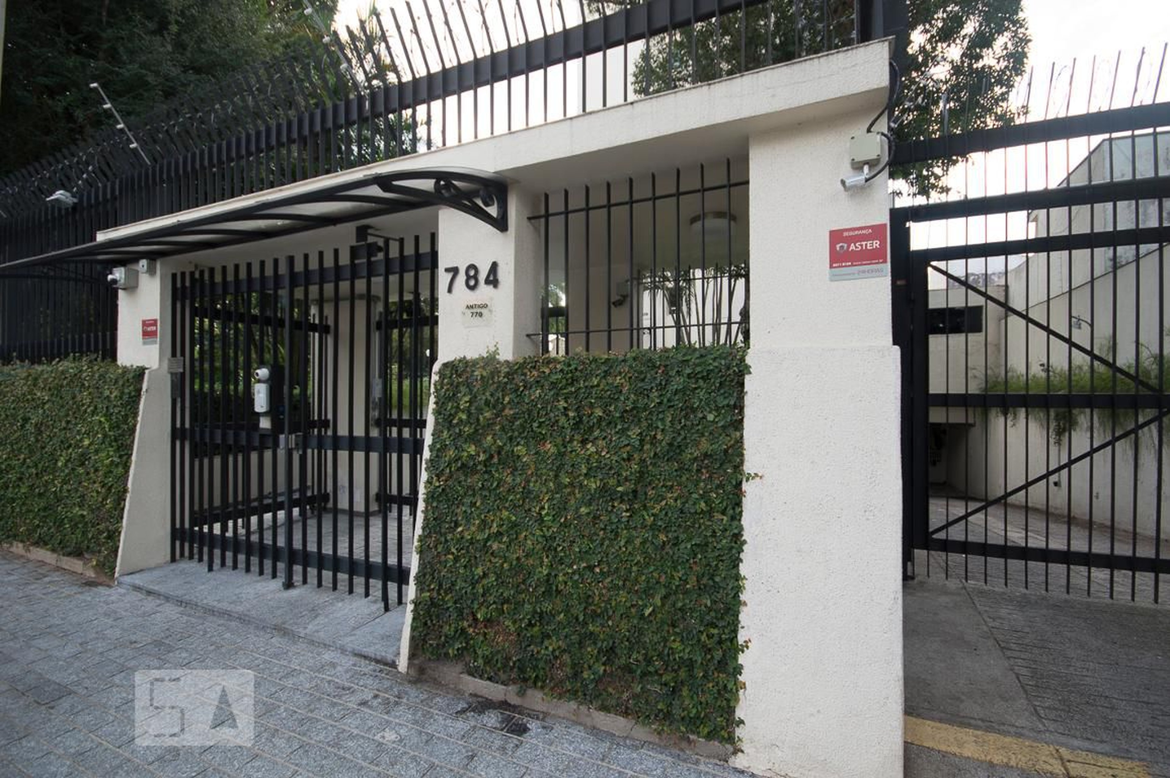 Fachada Condomínio M. Pontchartrain