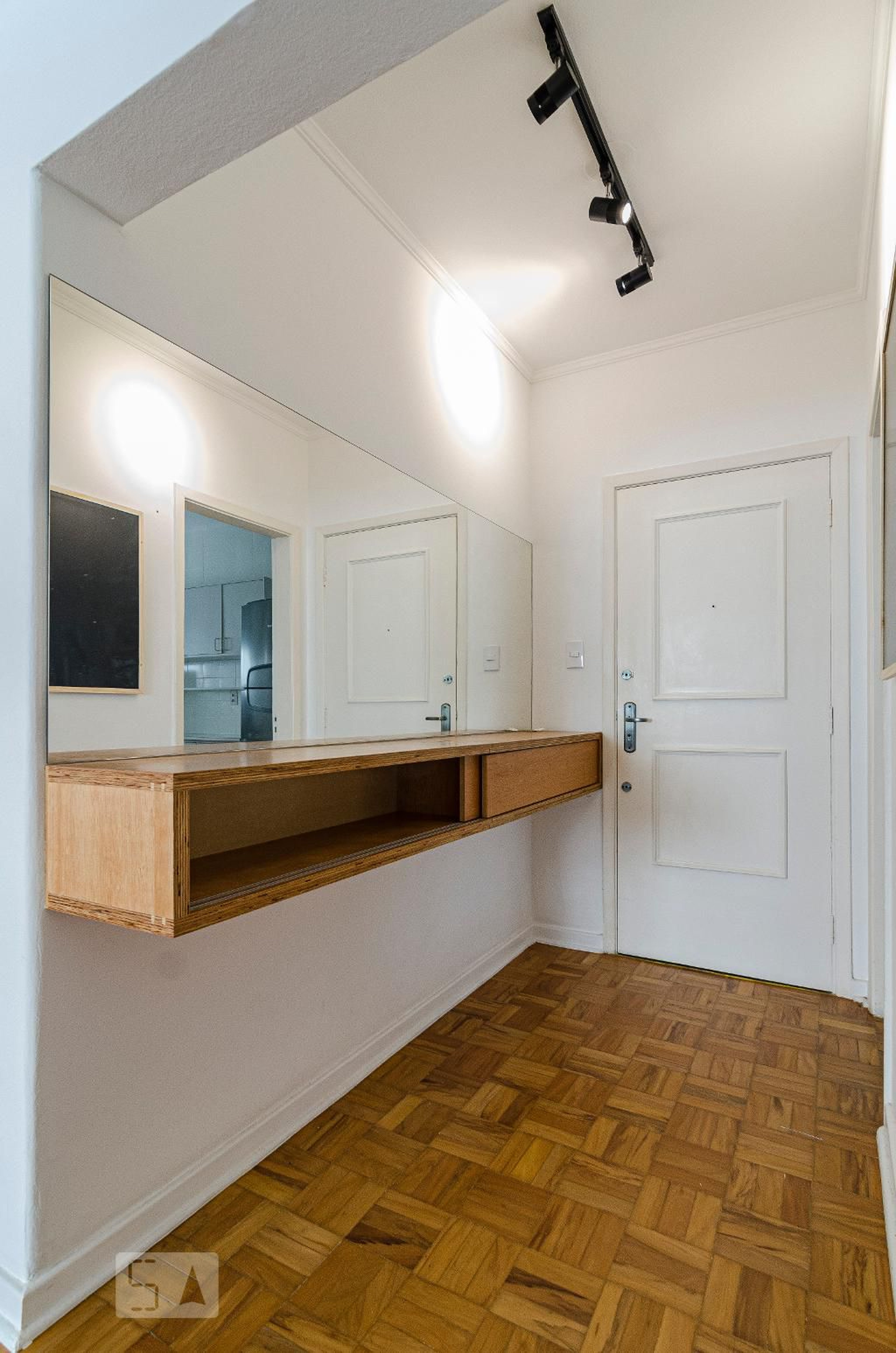 Entrada social - Edifício Garça e Colina