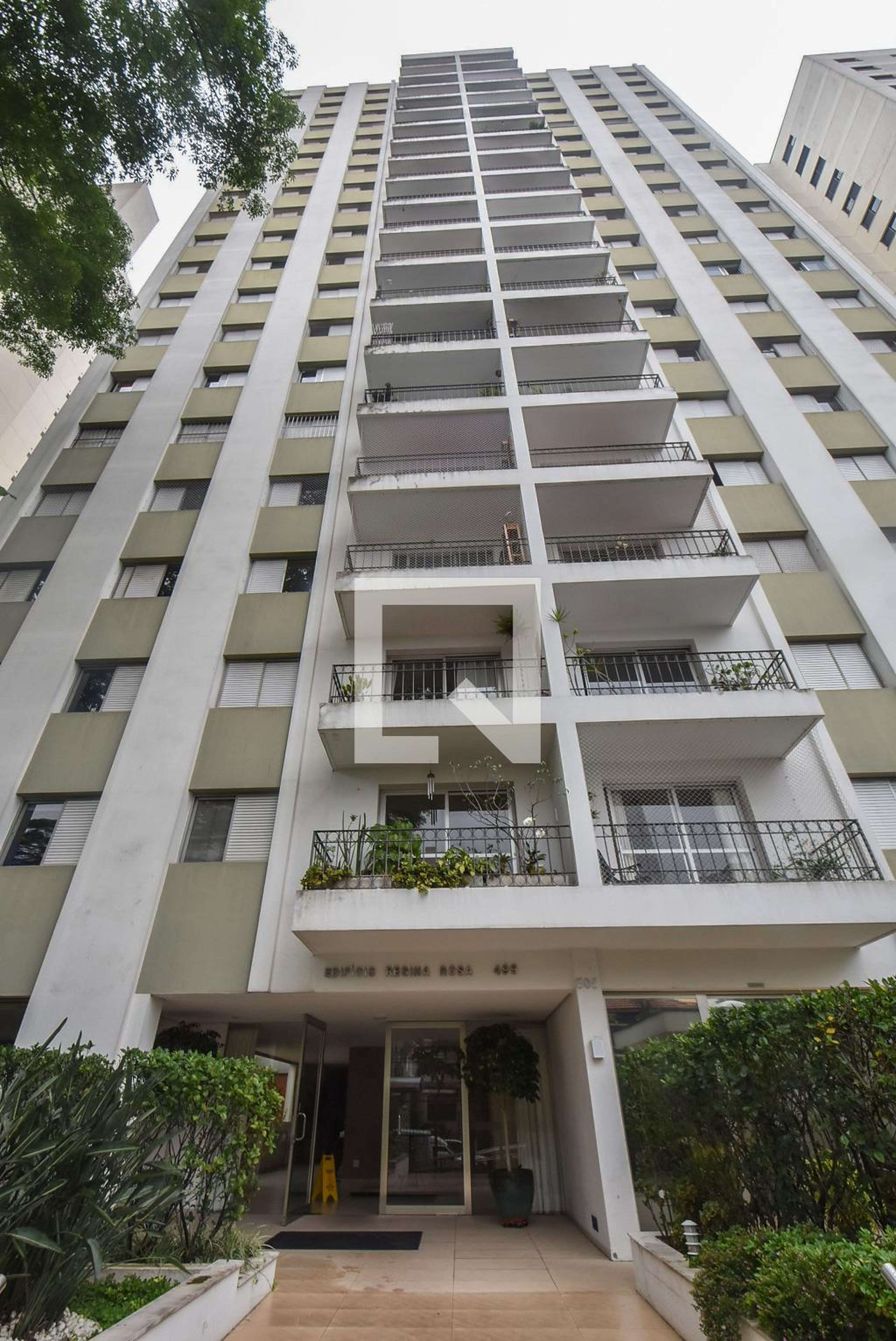 Prédio Condomínio Regina Rosa