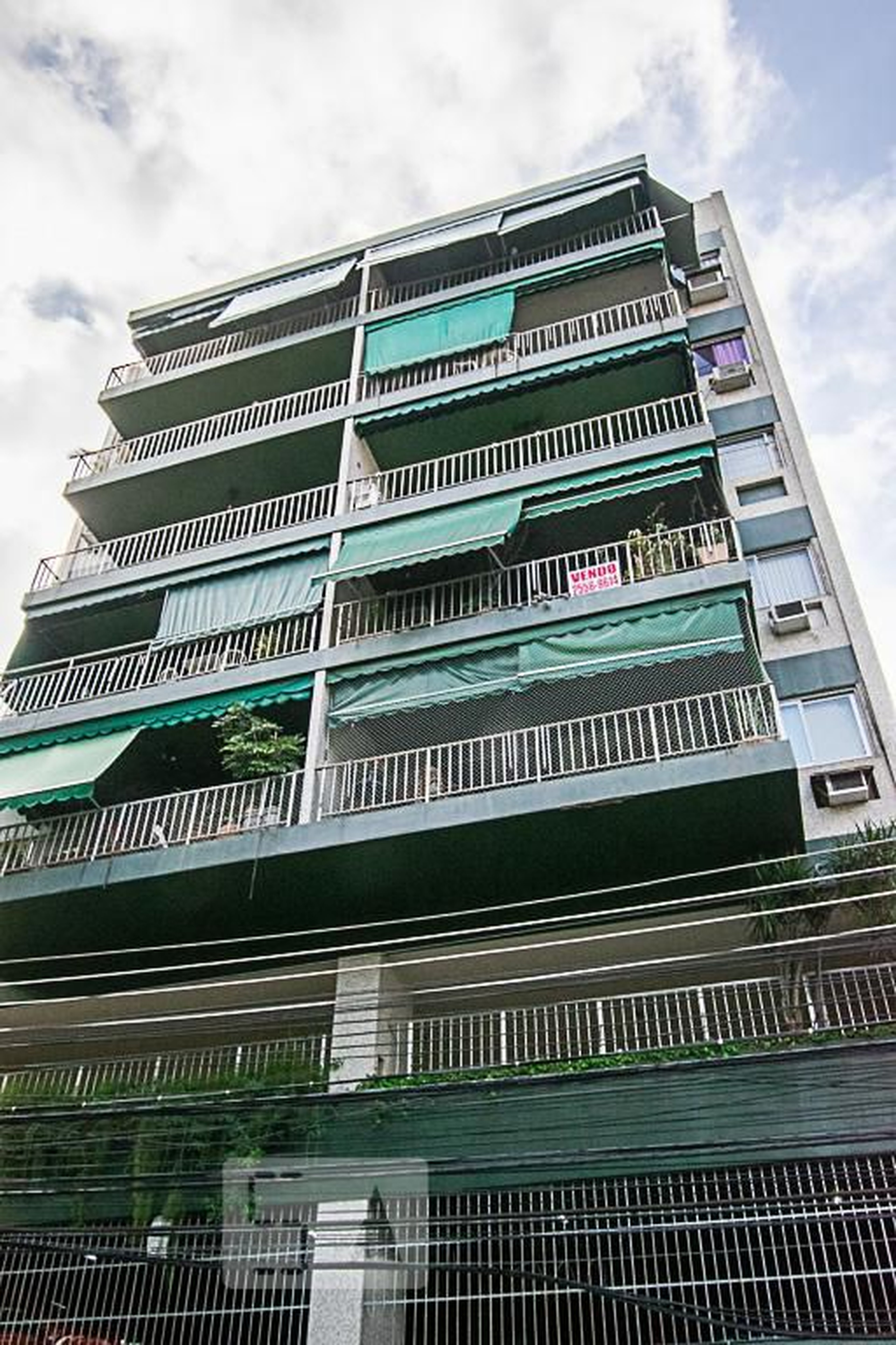 Fachada Condomínio em Rua Martins Ferreira, 69