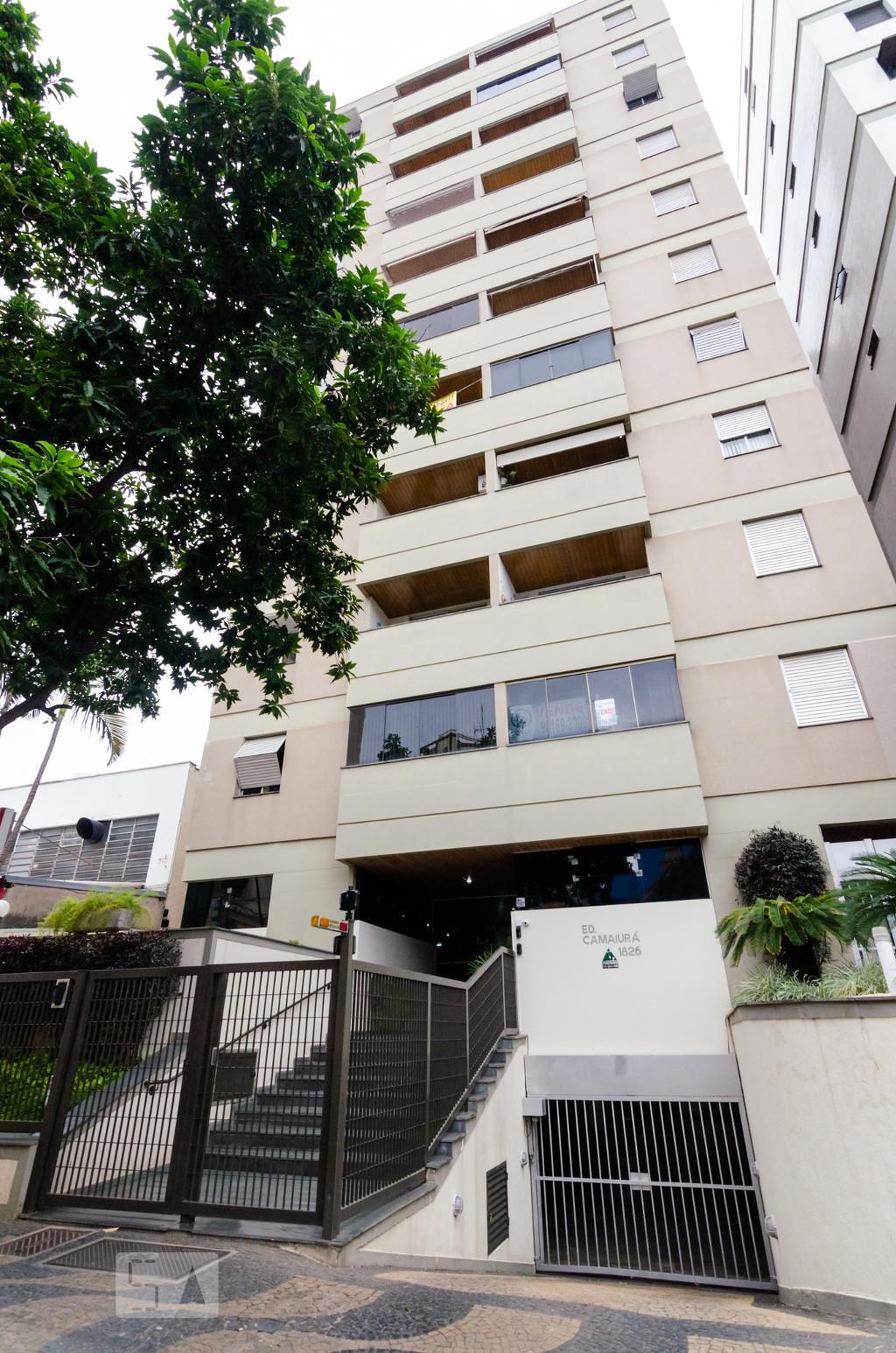 Fachada do prédio Condomínio em Rua José Paulino, 1826