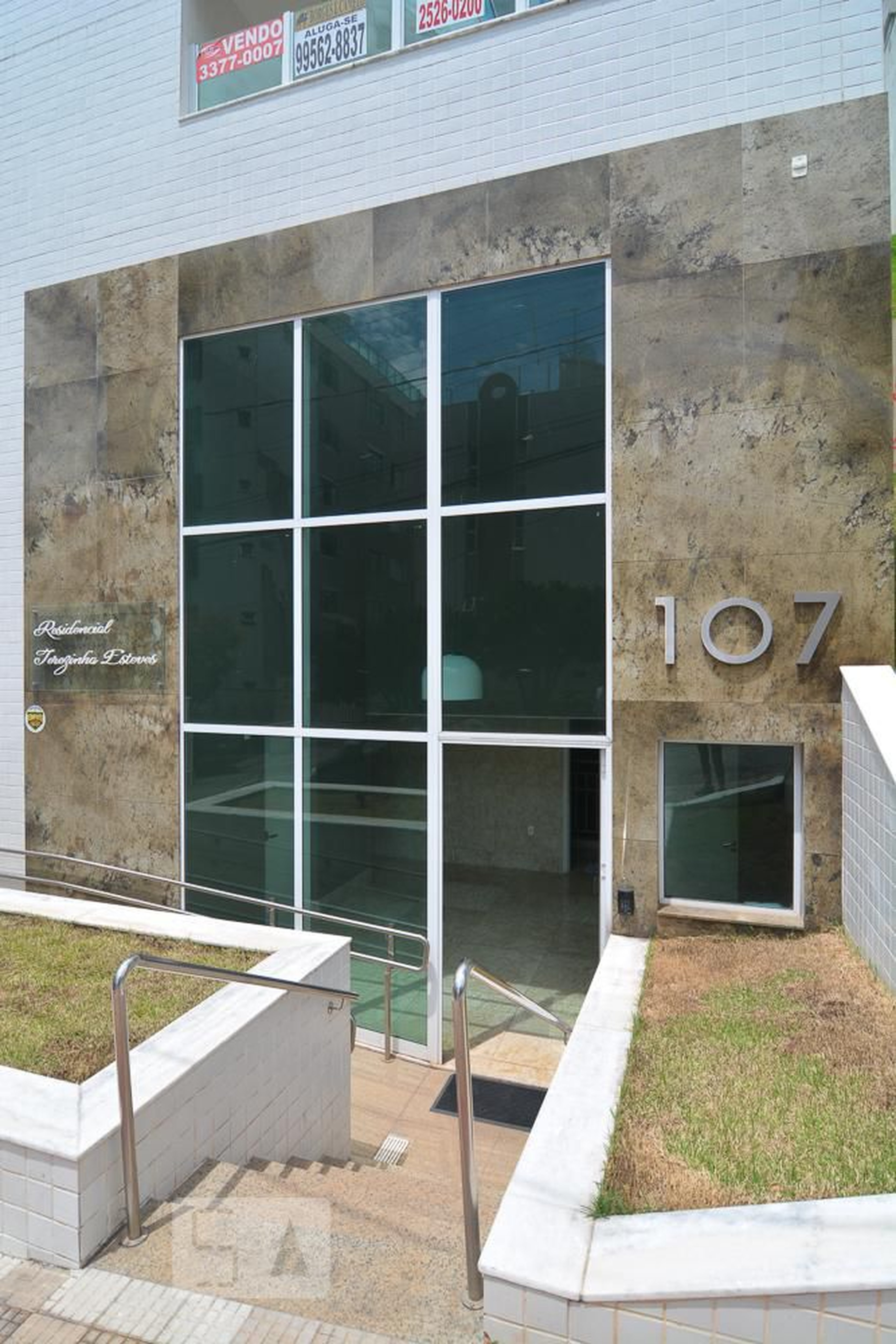 Entrada - Edifício Residencial Terezinha Esteves