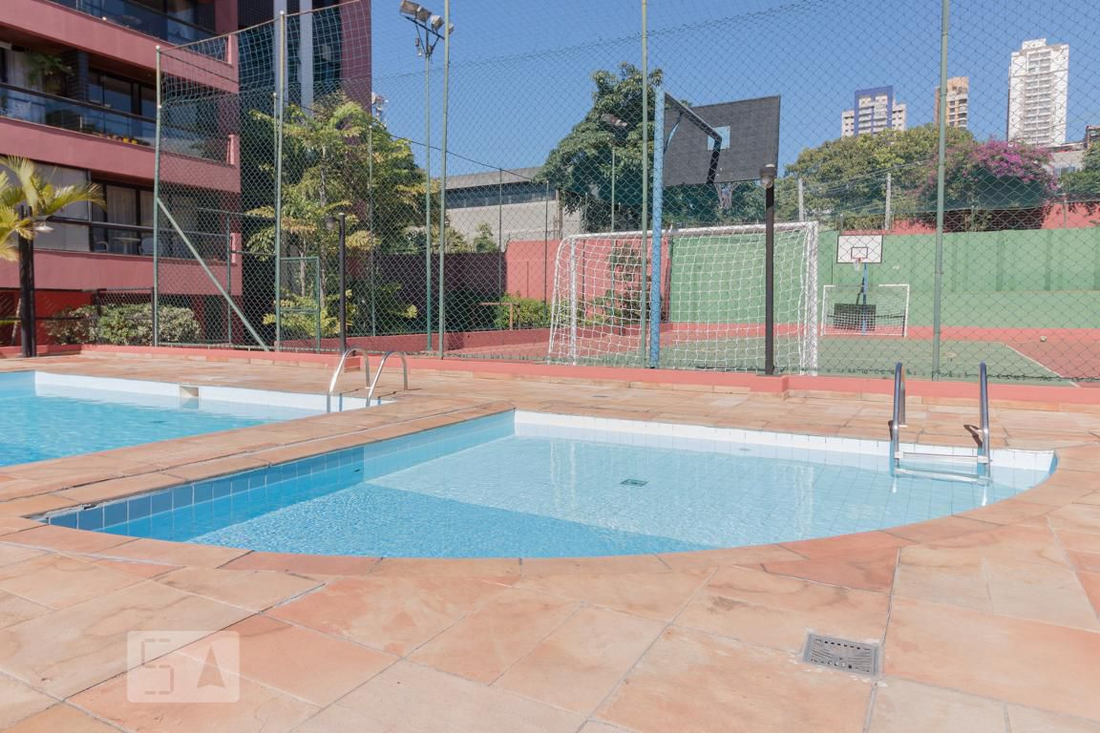 Piscina infantil - Jardim Leonorp